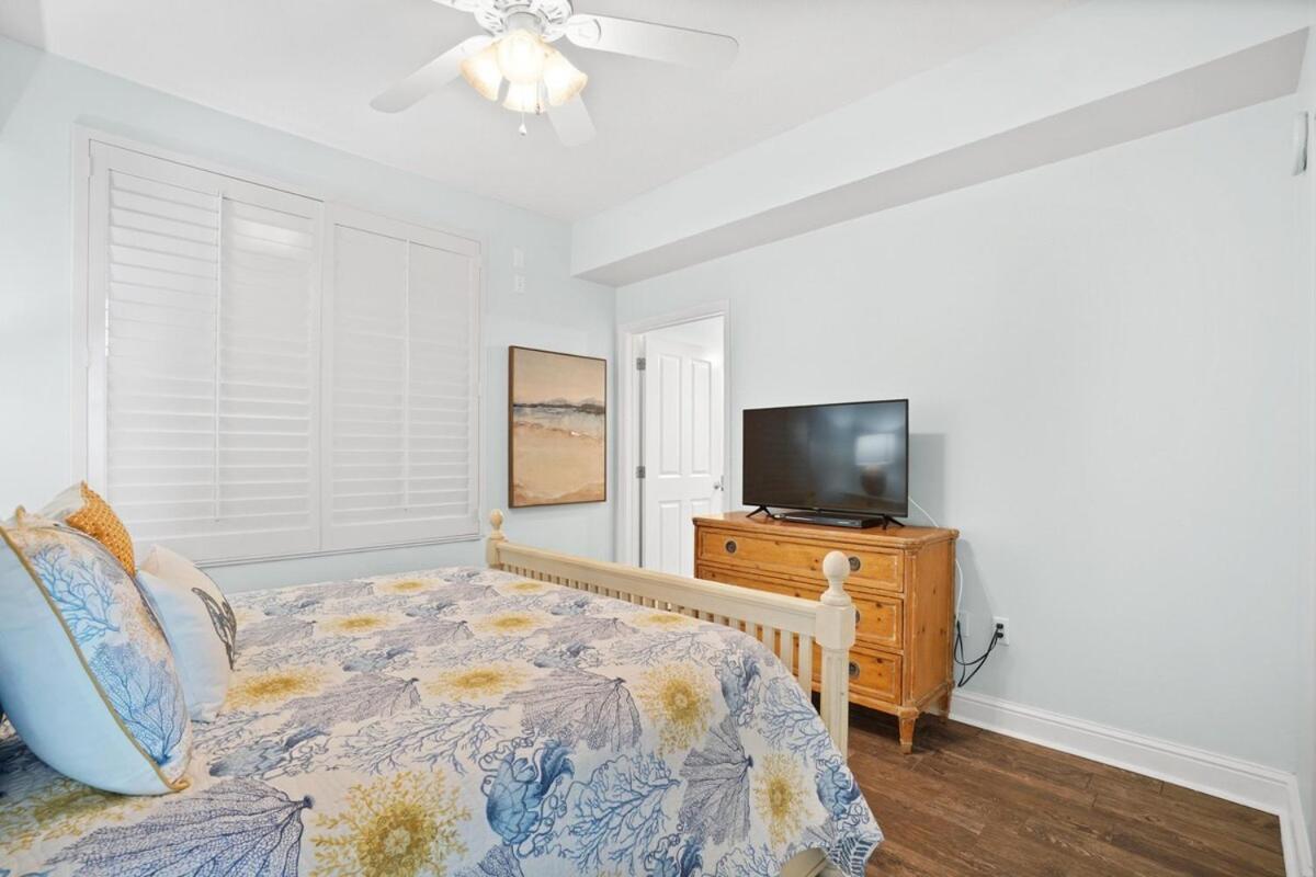 Aqua 603 Apartment