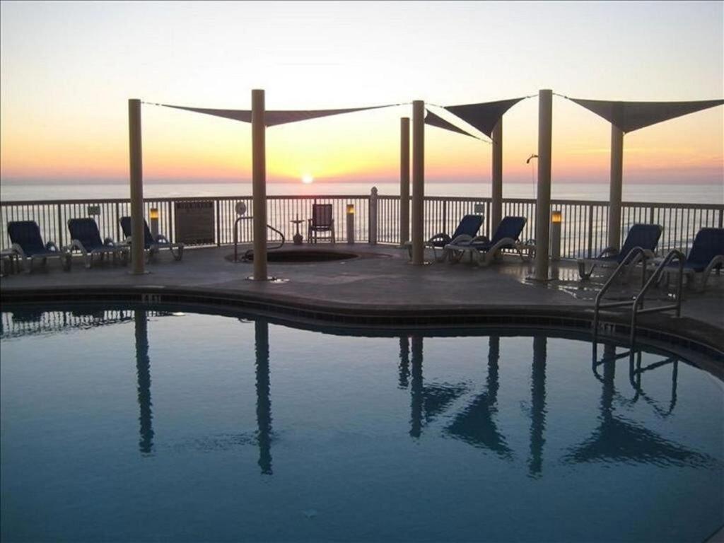 Sunrise 801 Apartment