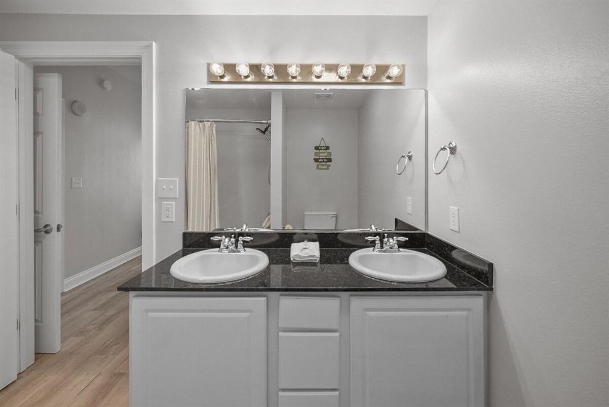 Apartment Calypso 1706 East Direct Gulf Front 3br 2 Kings 2ba