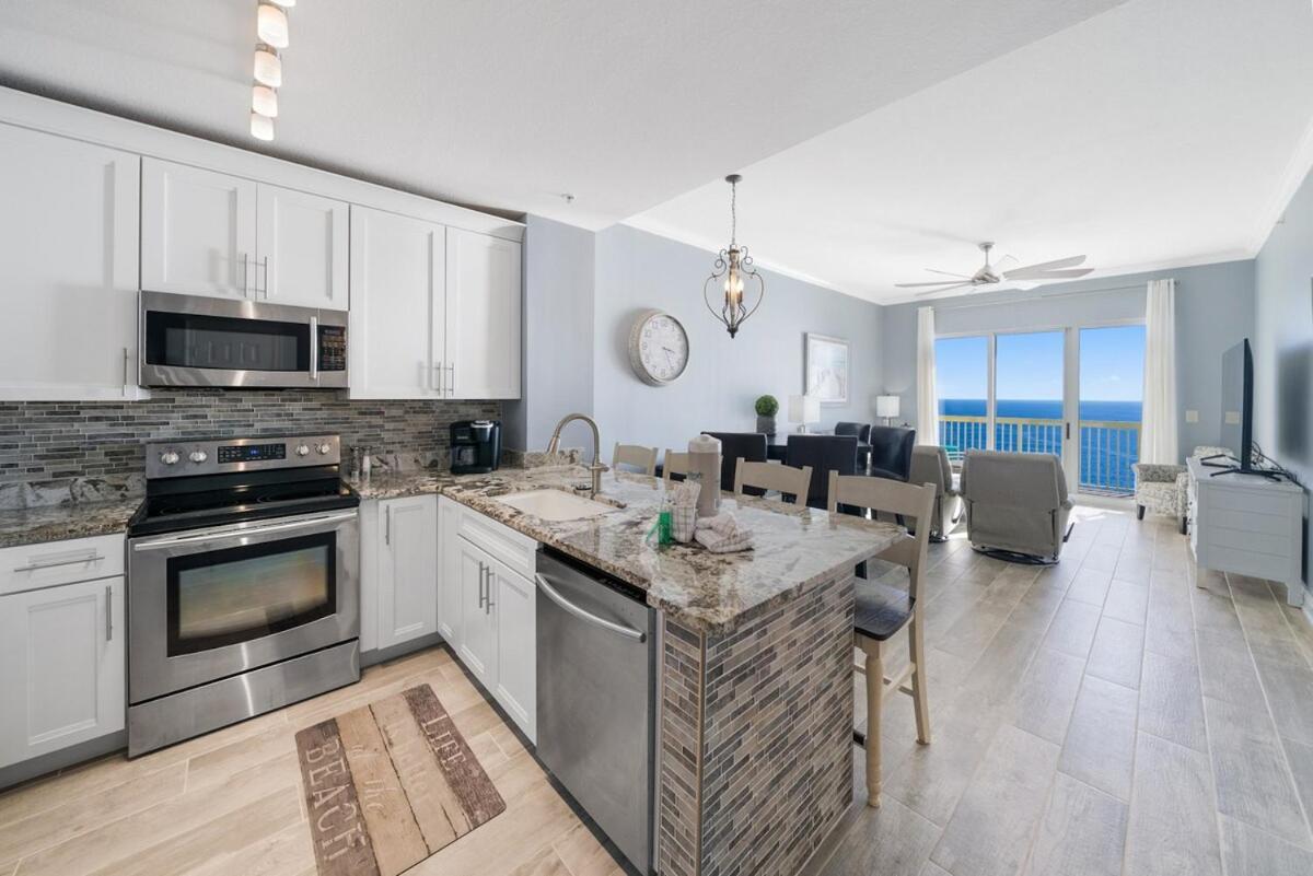 Calypso 2306w Penthouse Vip Parking And 2 Sets Of Chairs Apartment *