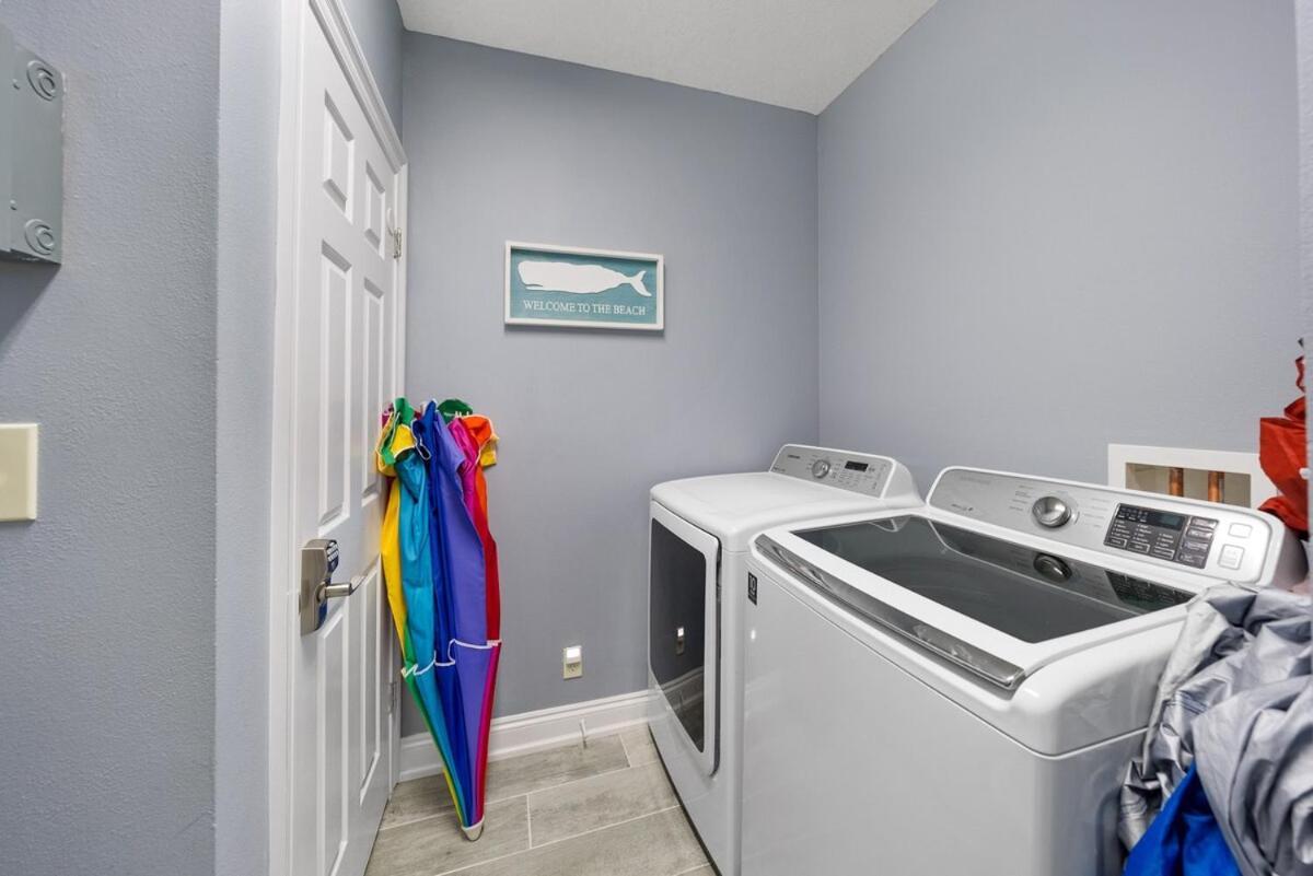Apartment Calypso 2306w Penthouse Vip Parking And 2 Sets Of Chairs Panama City Beach
