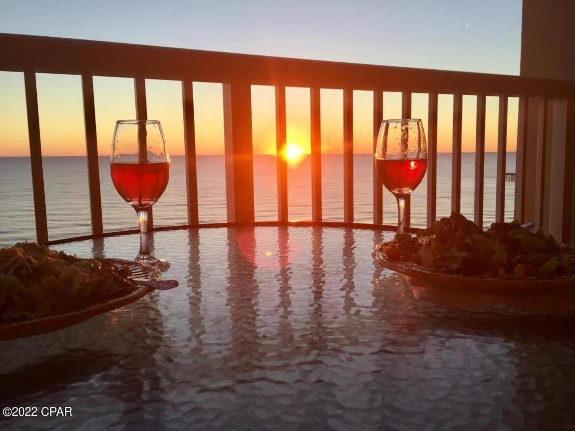 Apartment Calypso 2306w Penthouse Vip Parking And 2 Sets Of Chairs Panama City Beach
