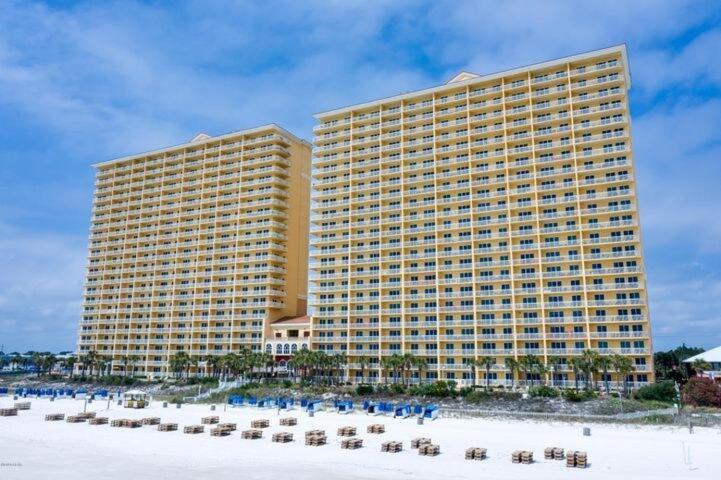 Apartment 1104 West 3 Bedrooms Including 2 King Bedrooms And Custom