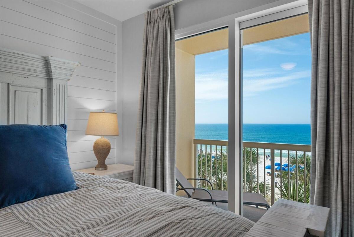 Apartment Calypso 302 West Direct Front Awesome!