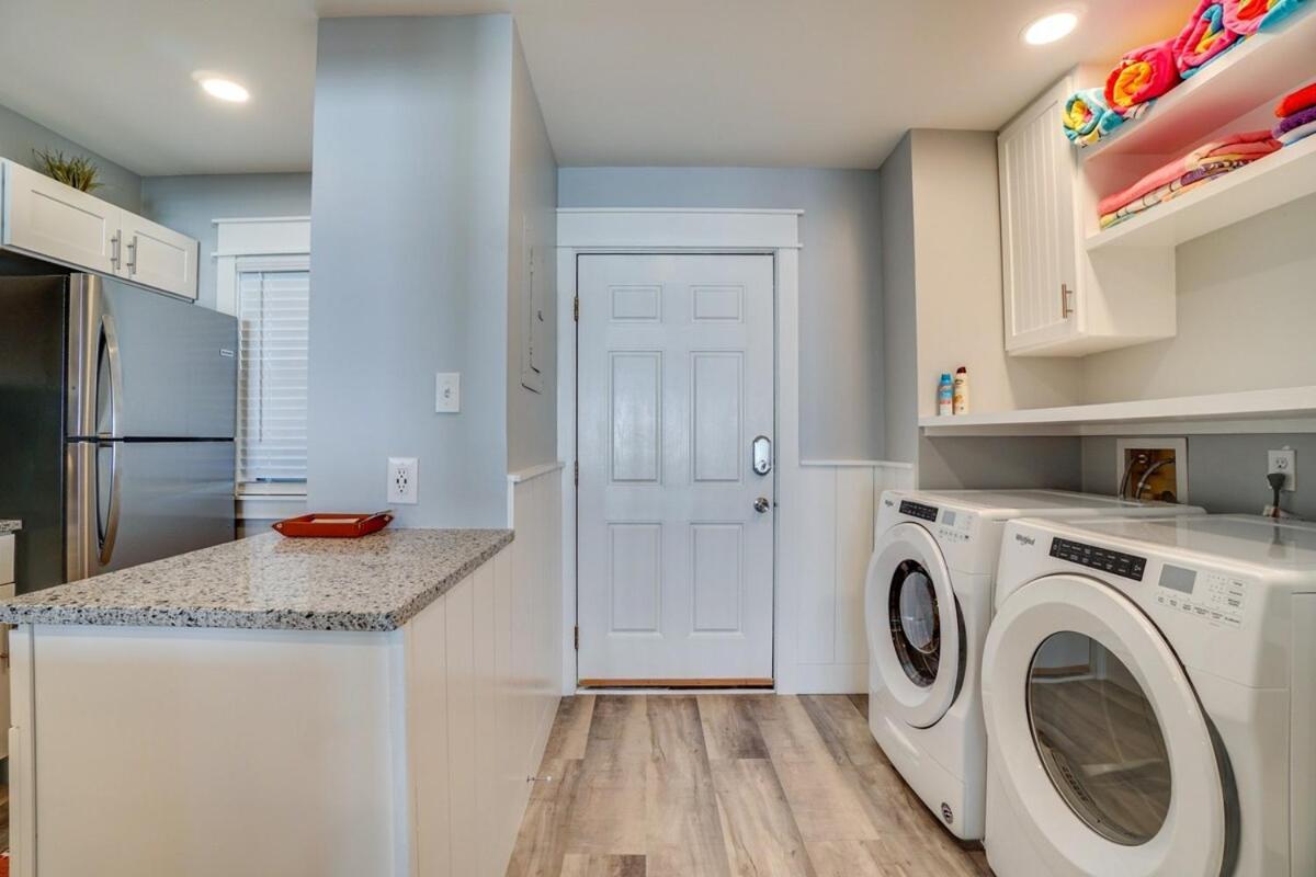 Ramsgate 22 Premium Quality One Level Fully Renovated *