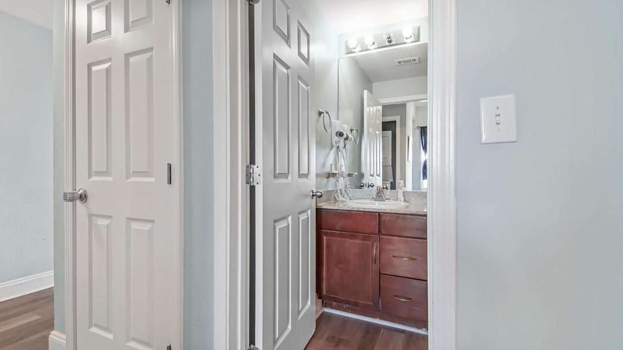 Laketown Wharf 1608 By Emerald Coast Retreats Panama City Beach