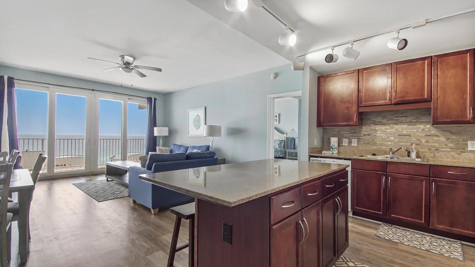 Laketown Wharf 1608 By Emerald Coast Retreats Panama City Beach