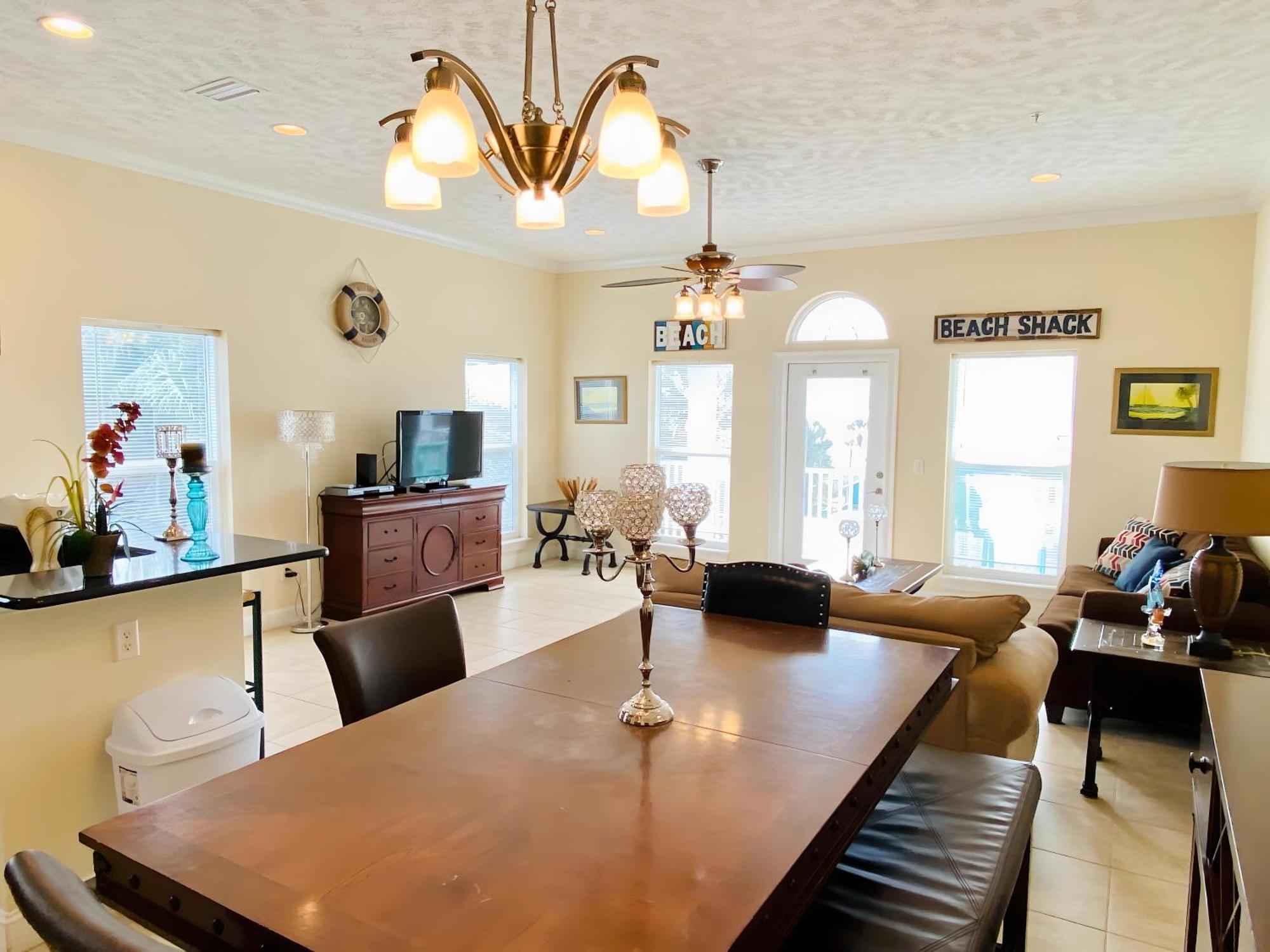 Front Rd Beachhouse *