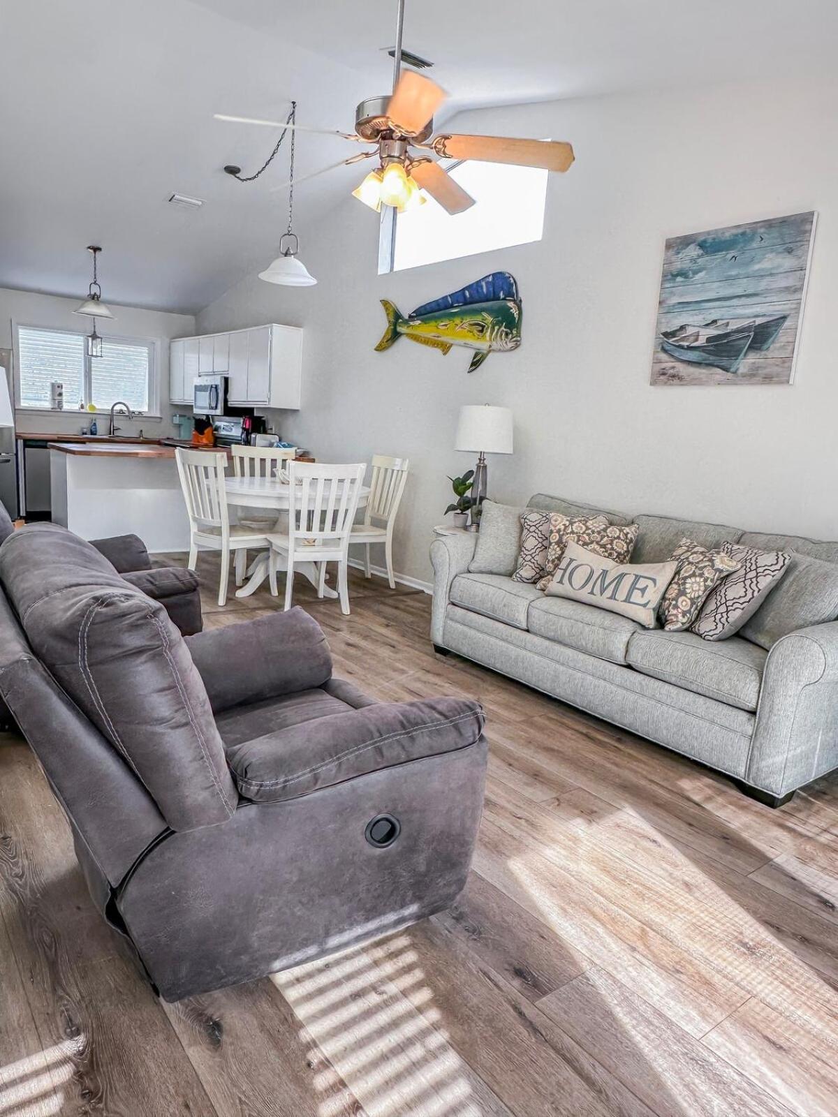 Dream Escape - 200ft To Waves - Breakfast - Private Hot Tub Awaits Panama City Beach