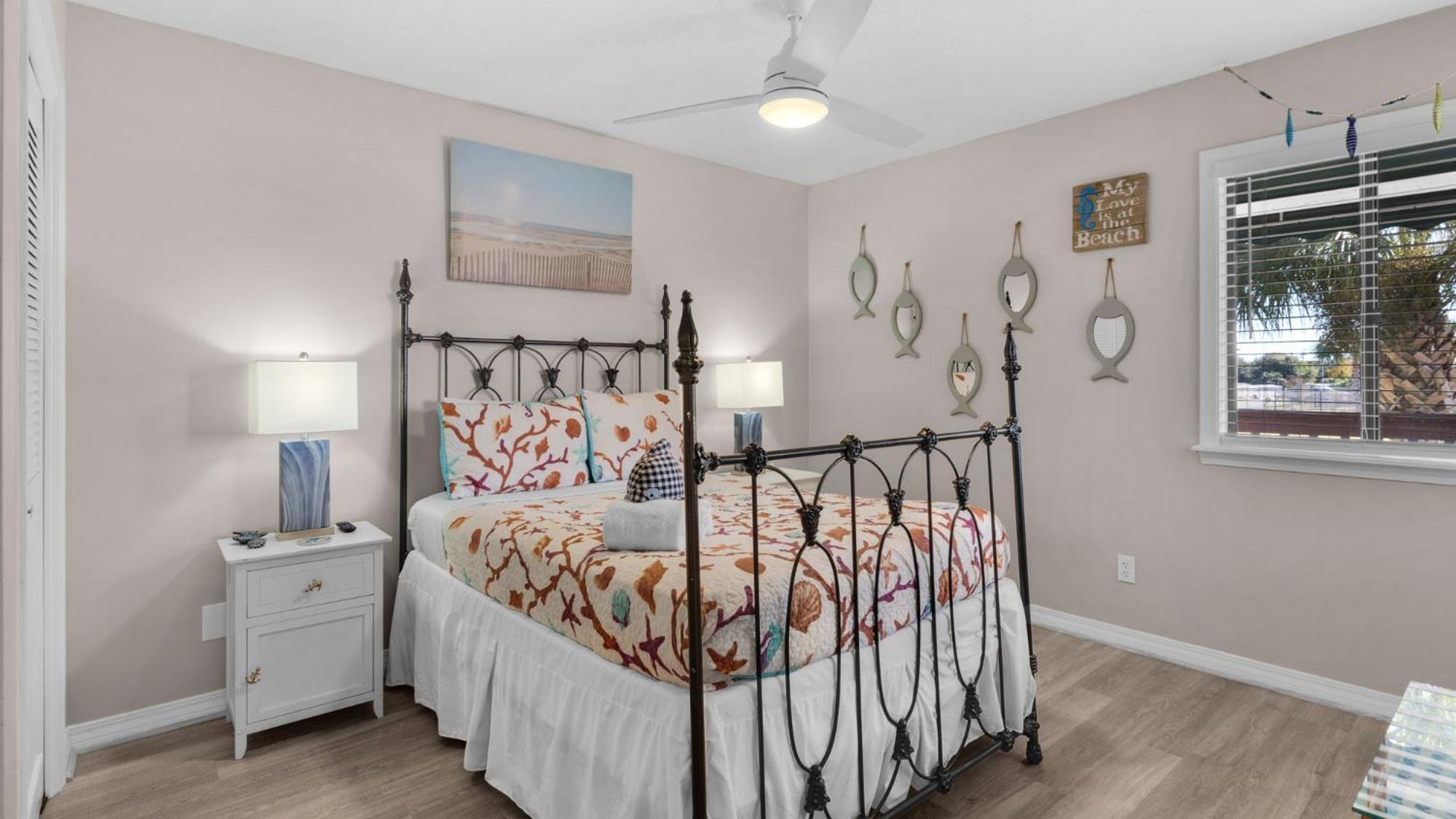 St Thomas Square 109 Holiday home