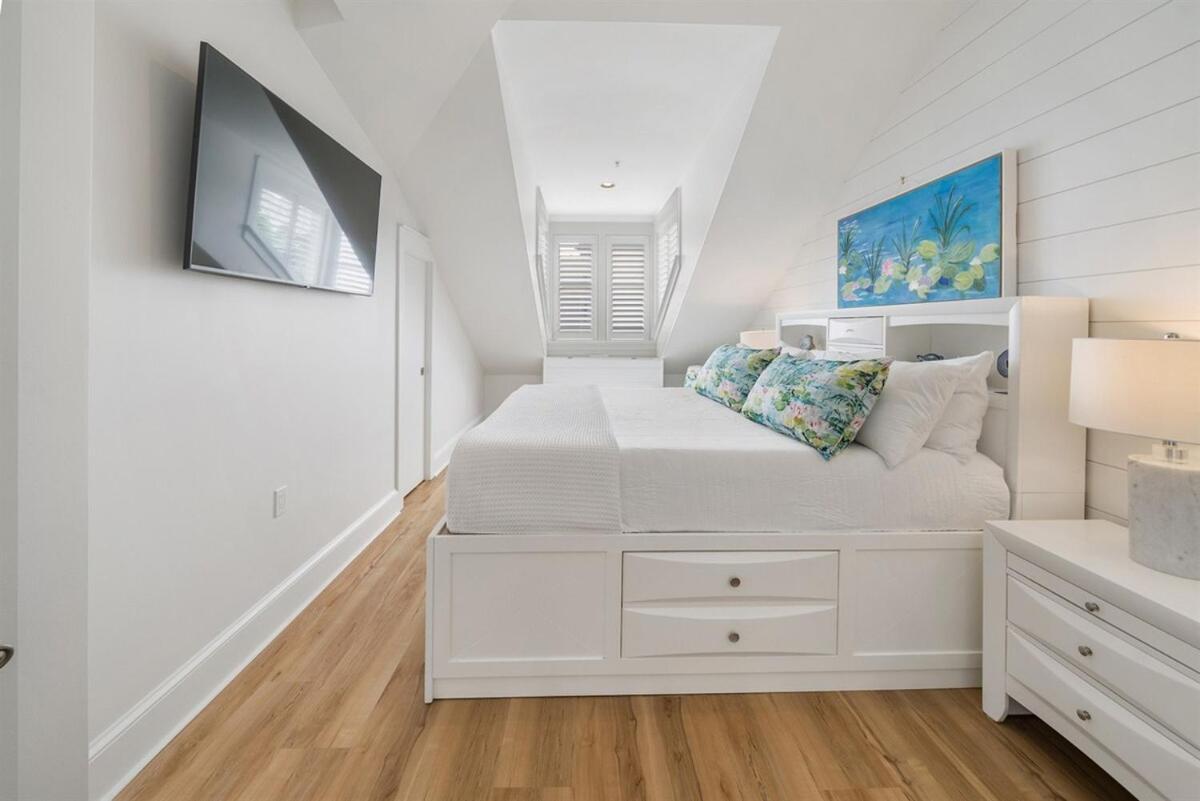 Carillon Market 301 Apartment