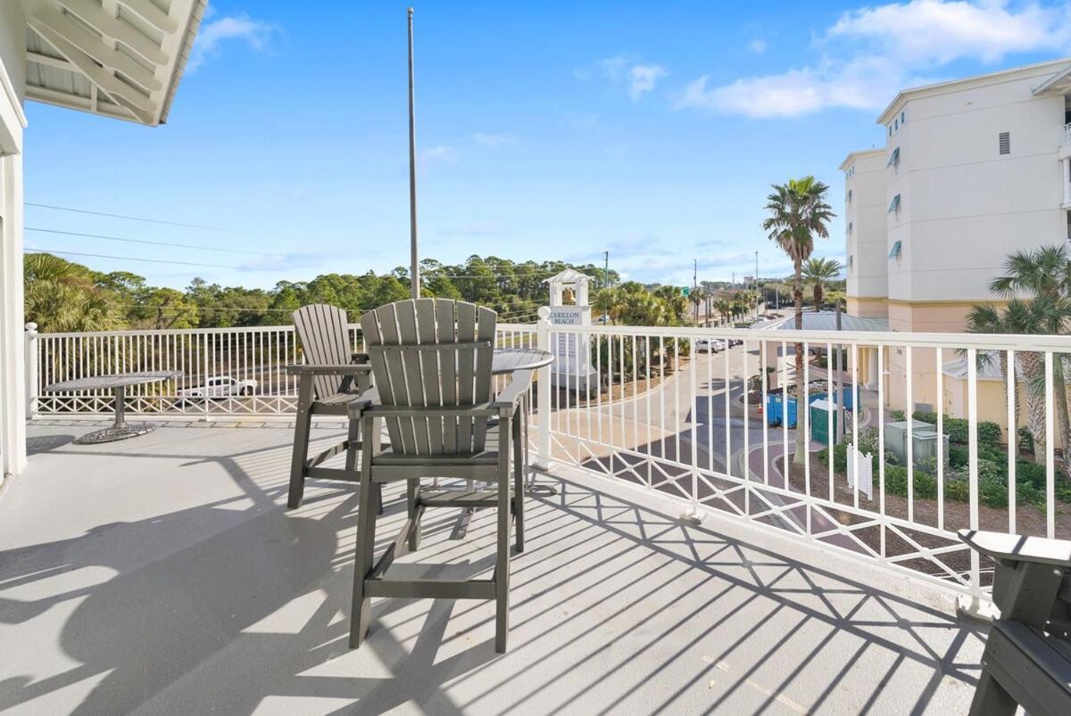 Apartment Carillon Market 301