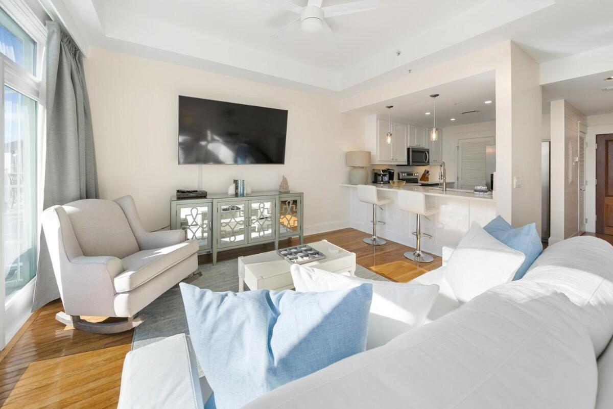 Apartment Carillon Market 301 Panama City Beach