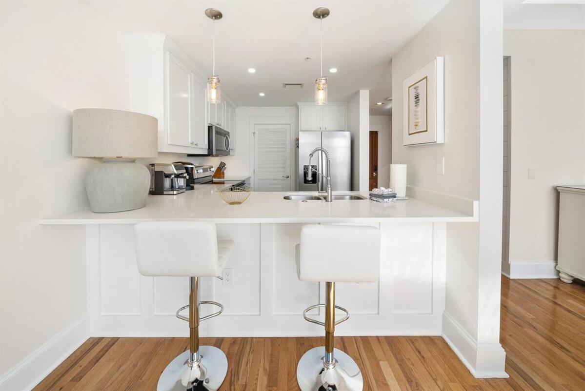 Apartment Carillon Market 301