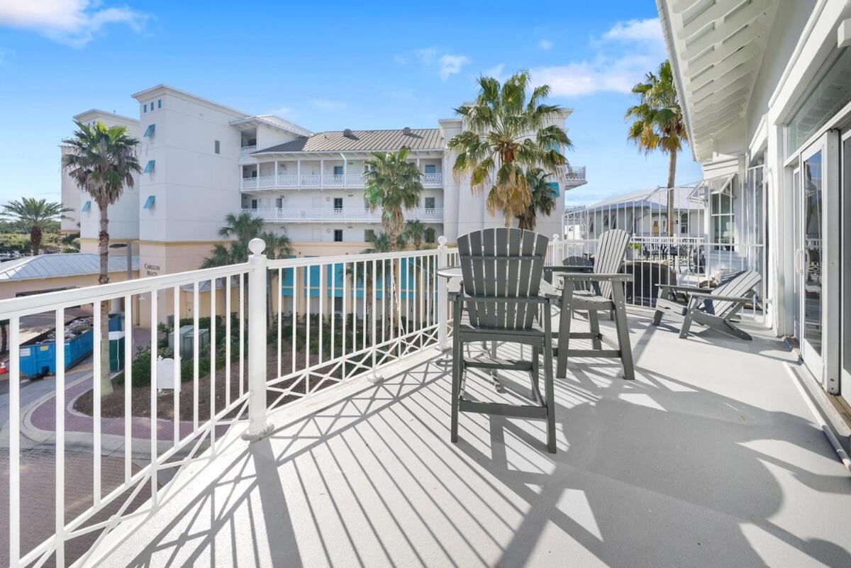 Apartment Carillon Market 301 *