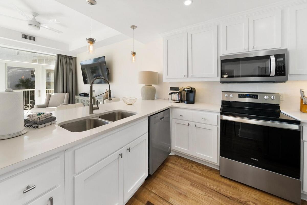 Apartment Carillon Market 301