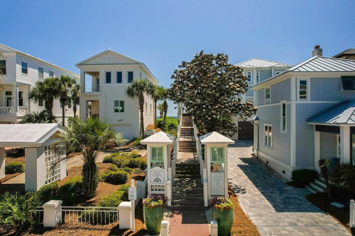 Apartment Carillon Market 301
