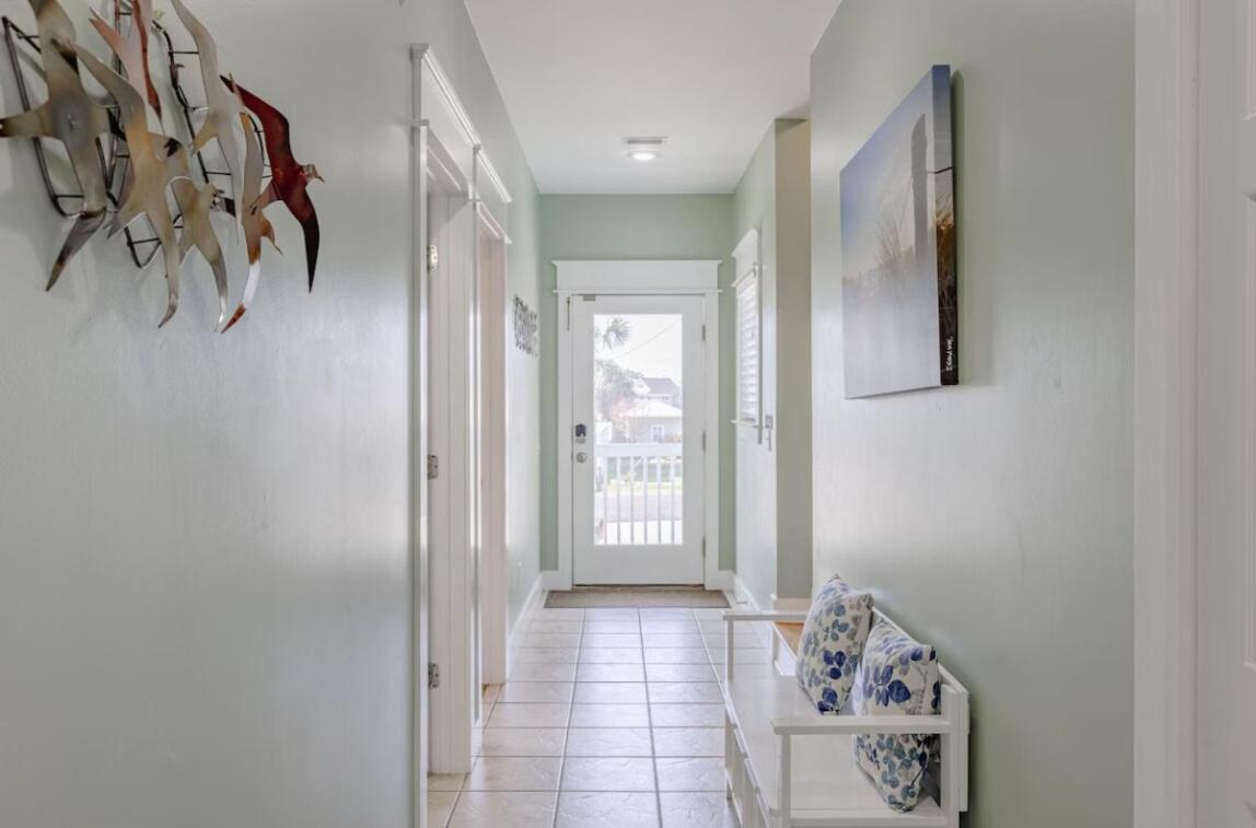 Barefoot Dreams Gulf Views Steps From Pool The Area Holiday home