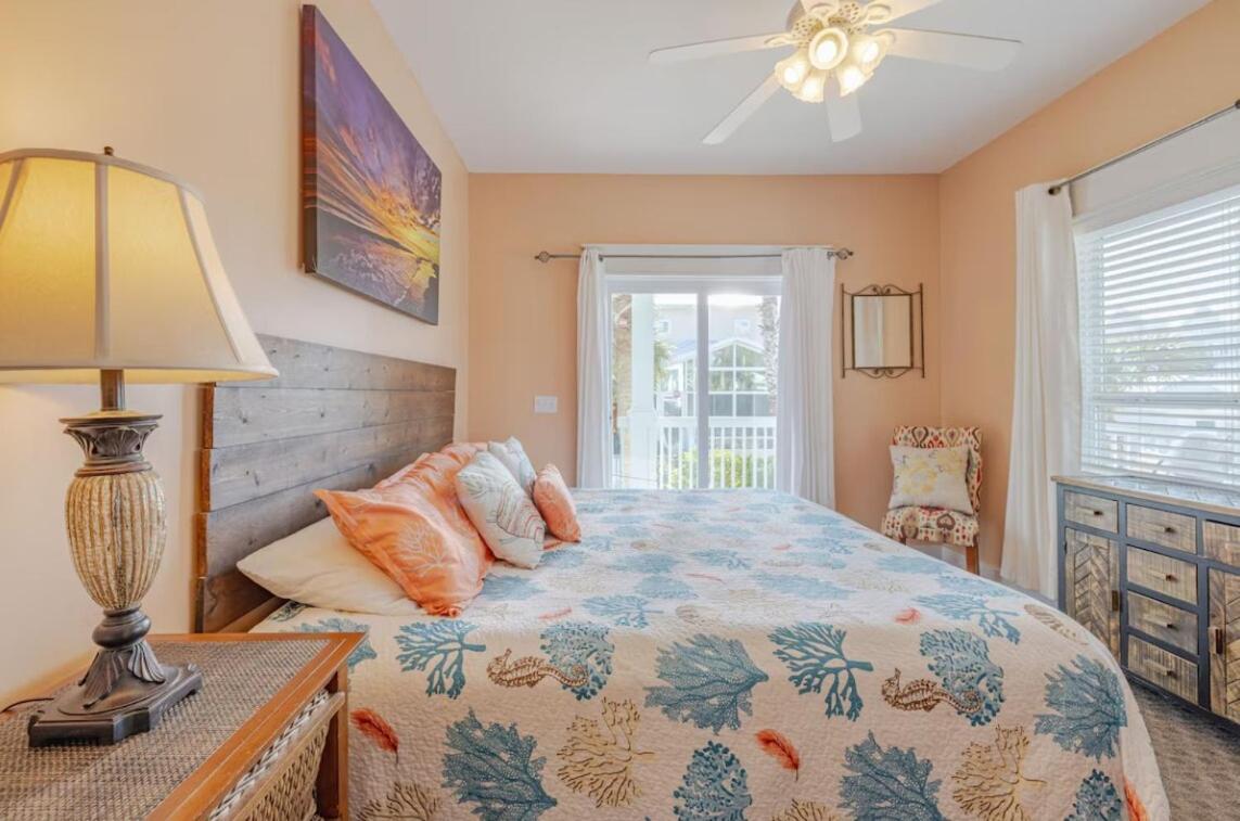 Barefoot Dreams Gulf Views Steps From Pool The Area Holiday home *