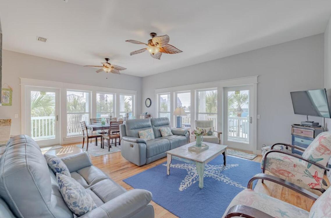 Barefoot Dreams Gulf Views Steps From Pool The Area Holiday home