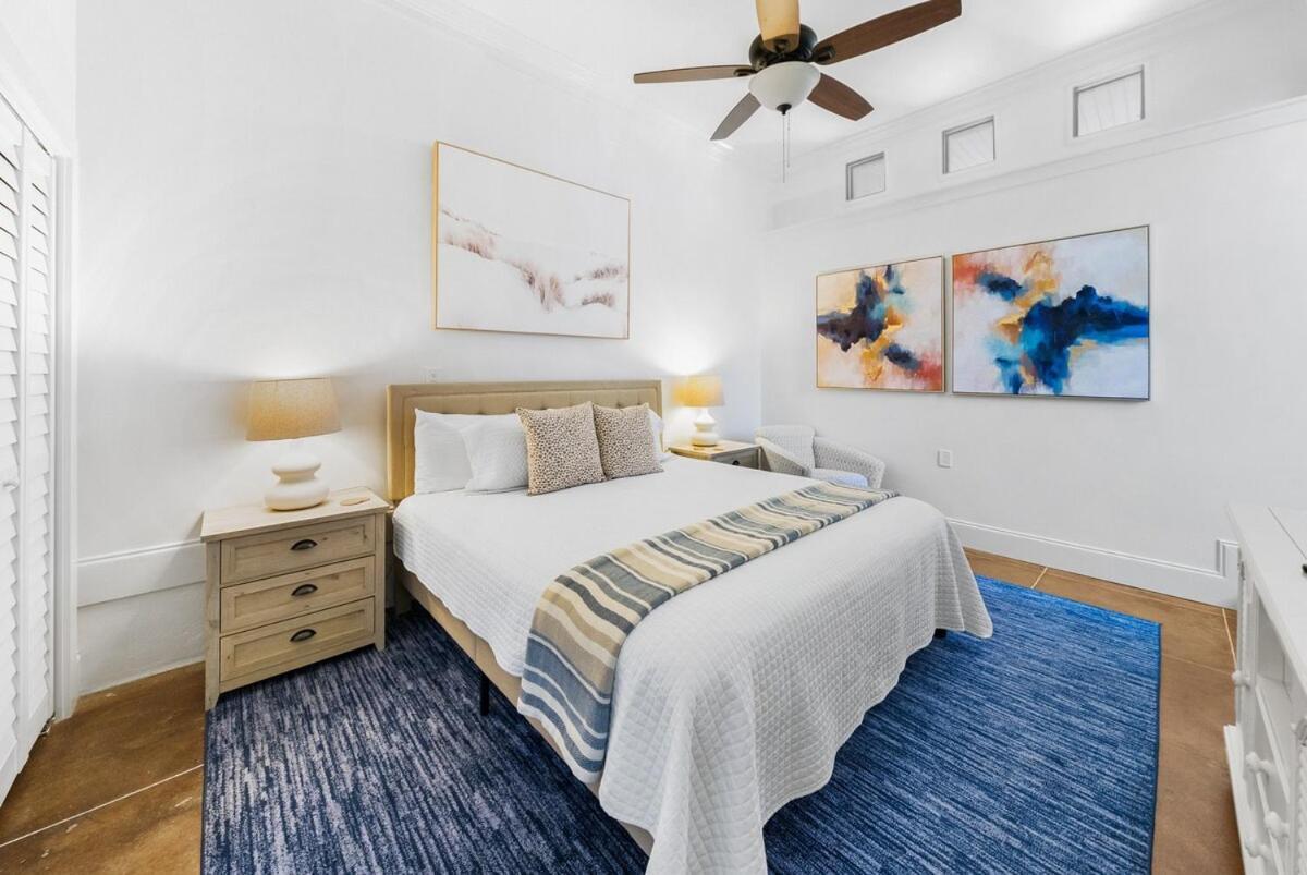 Aloha Beaches 20 Steps From Private Pool Holiday home