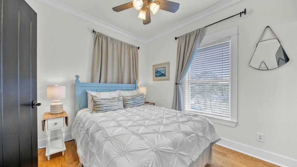 12 C Breeze Private Pool Sleeps 16 Near Rosemary