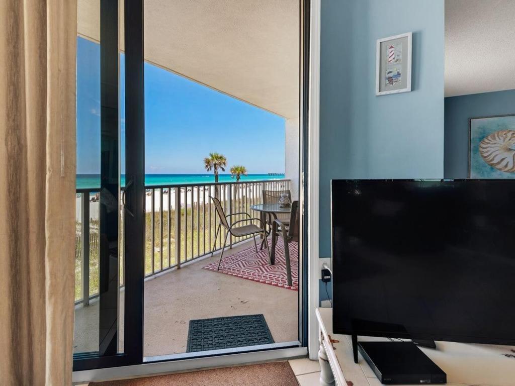 Edgewater Leeward 101 Apartment