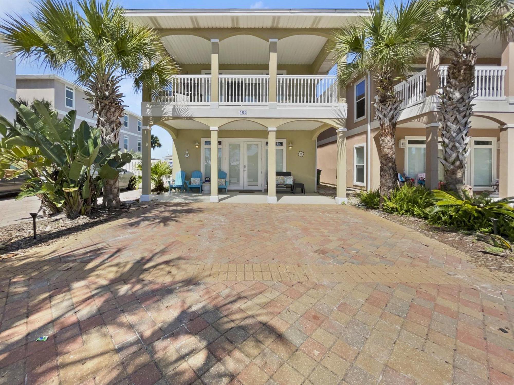 Royal Palms Retreat *