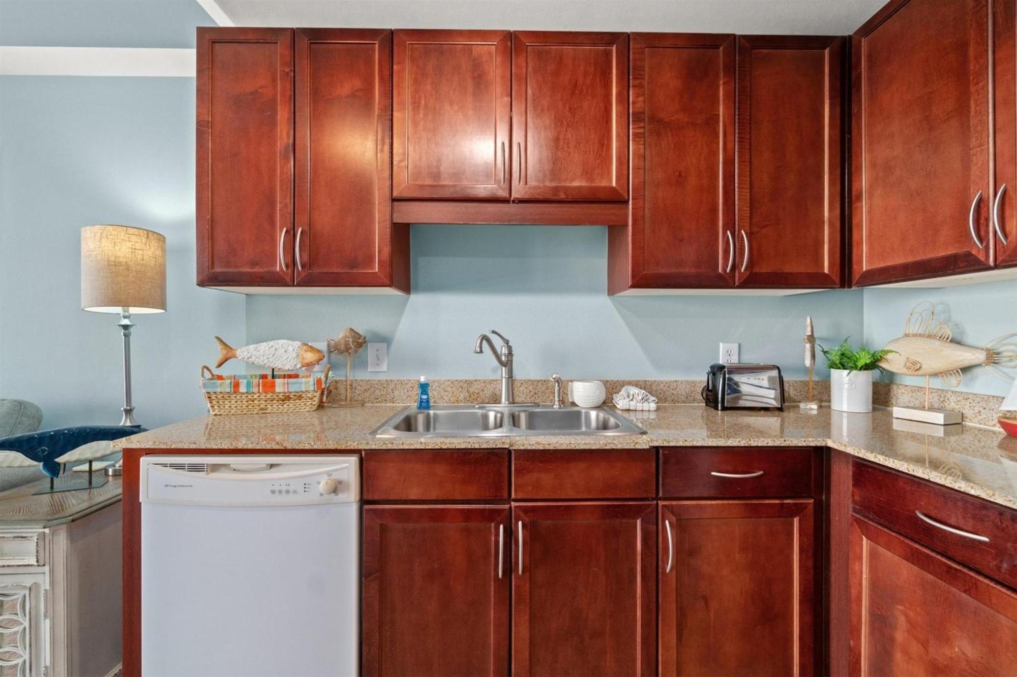 Laketown Wharf 802 Apartment *