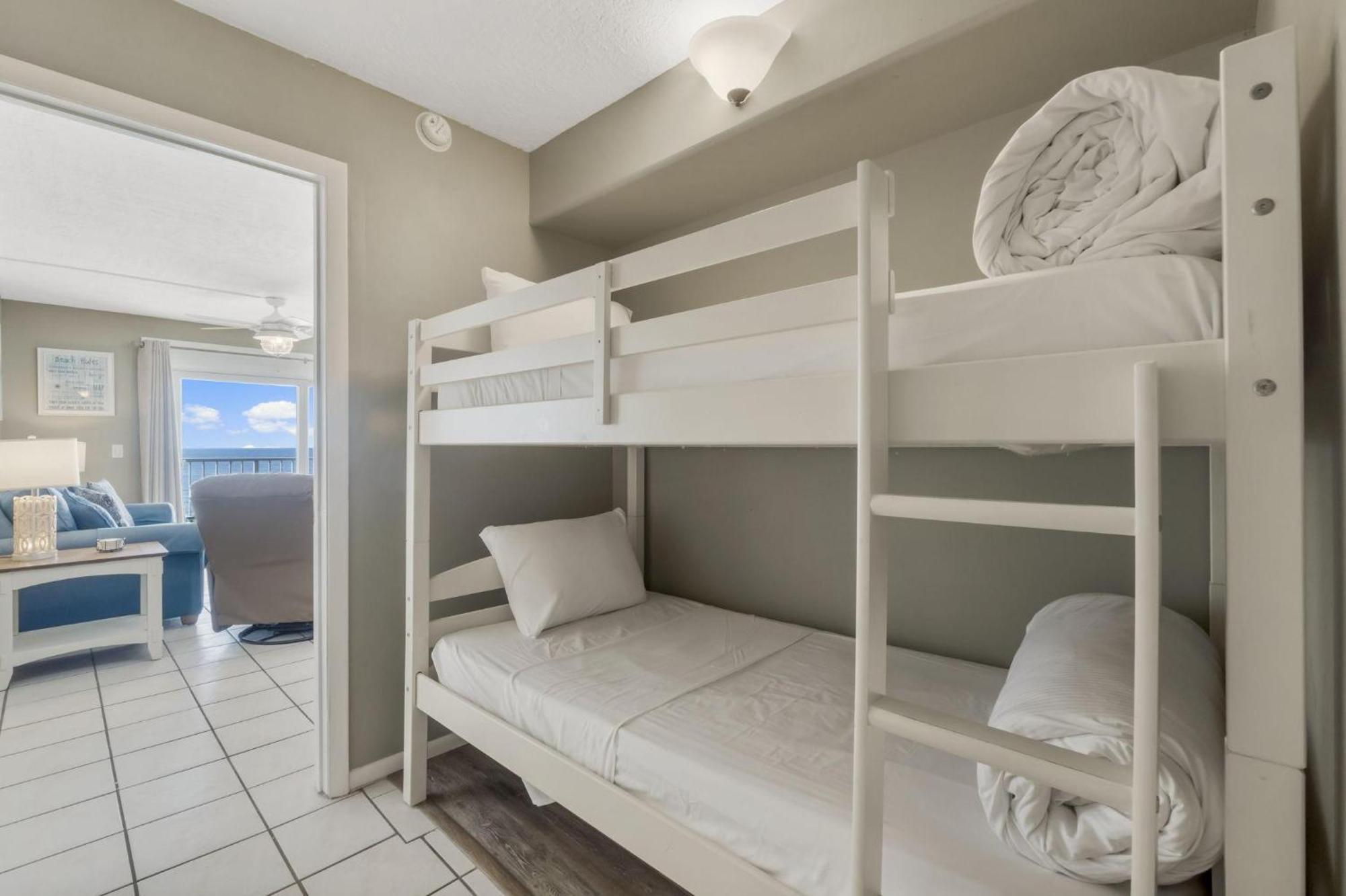The Summit 1128 Apartment