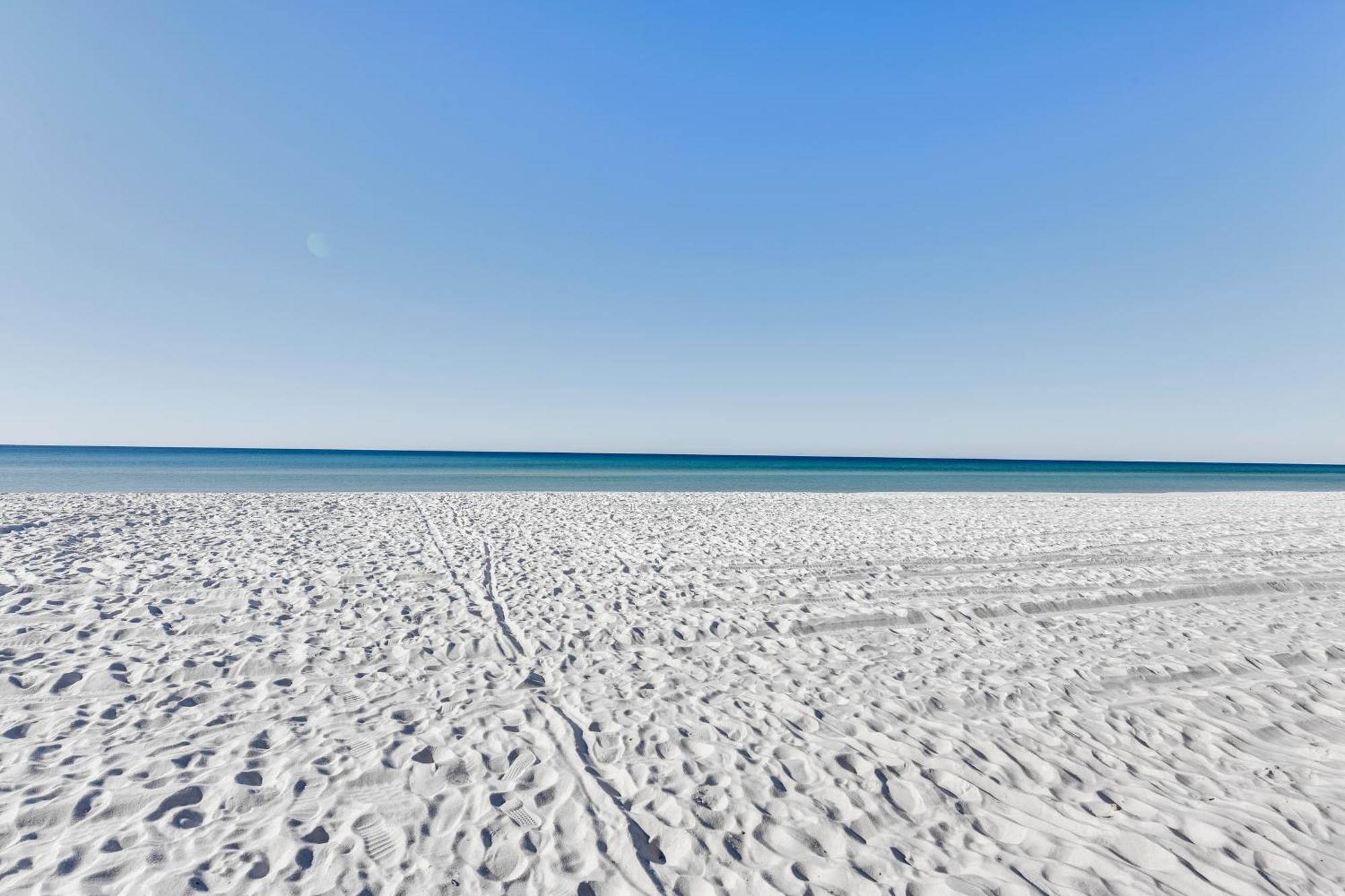 Apartment Pcb With Private Patio Steps To Beach! *