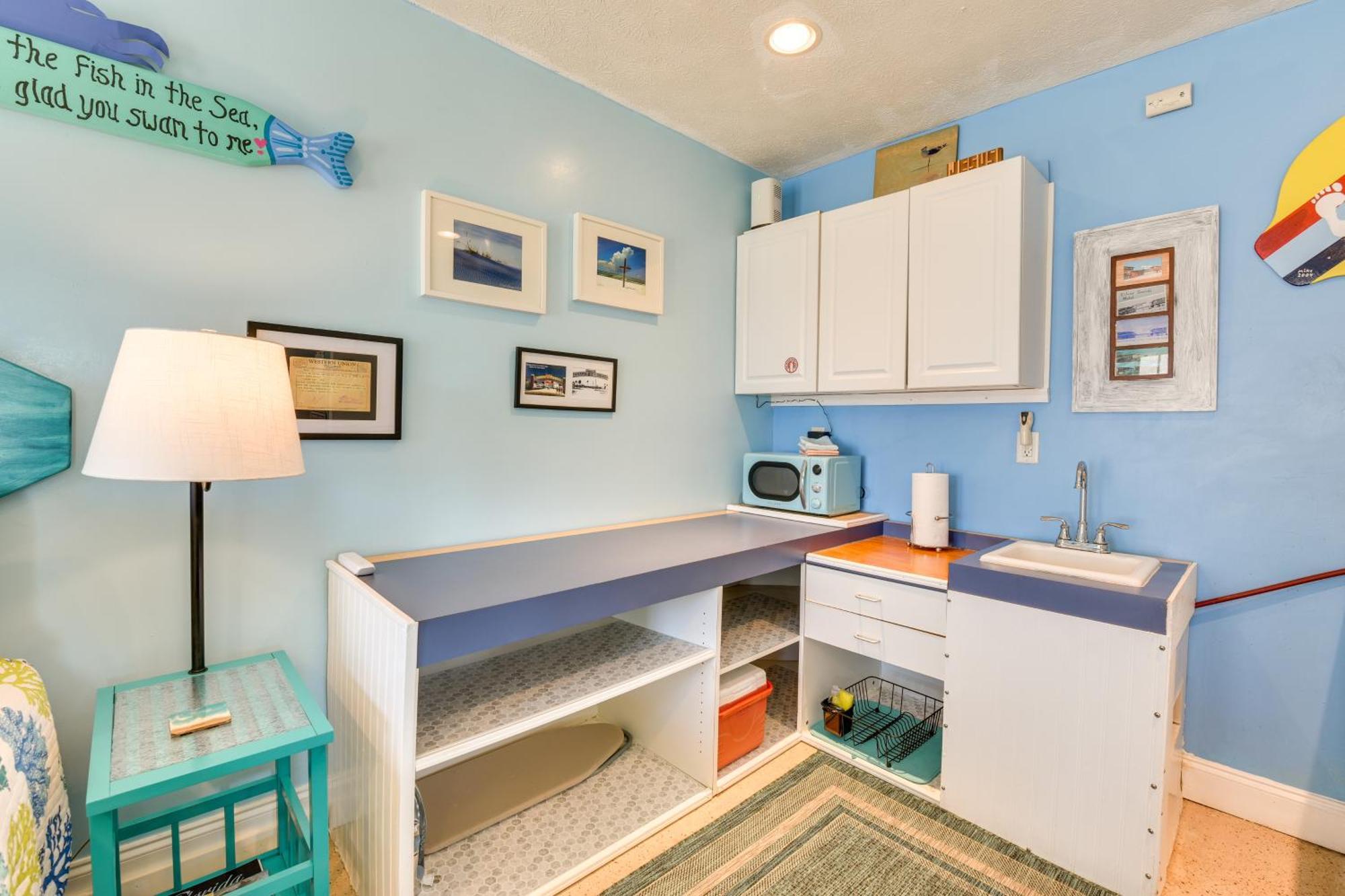 Apartment Pcb With Private Patio Steps To Beach!