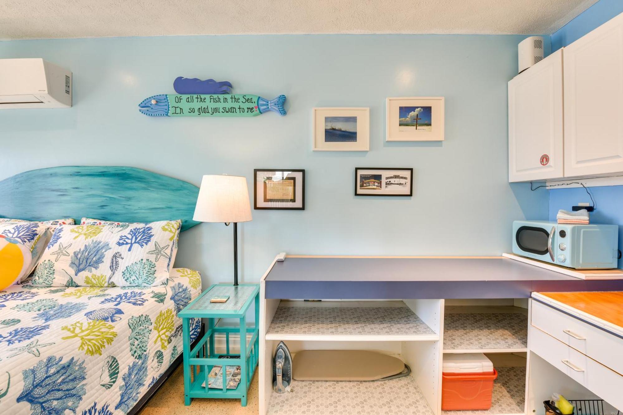 Pcb With Private Patio Steps To Beach! Apartment Panama City Beach