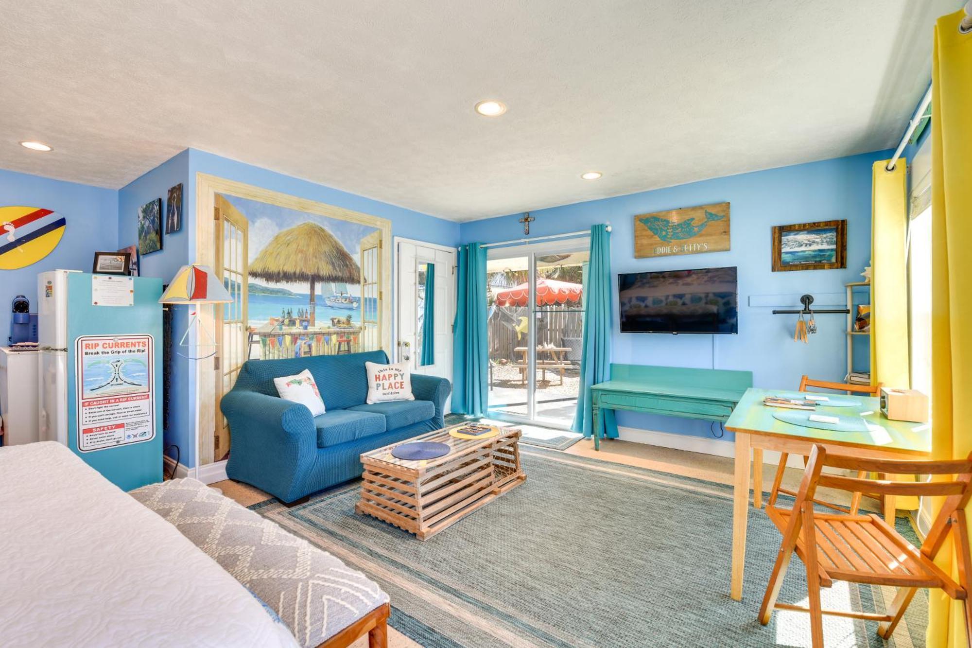 Pcb With Private Patio Steps To Beach! Apartment