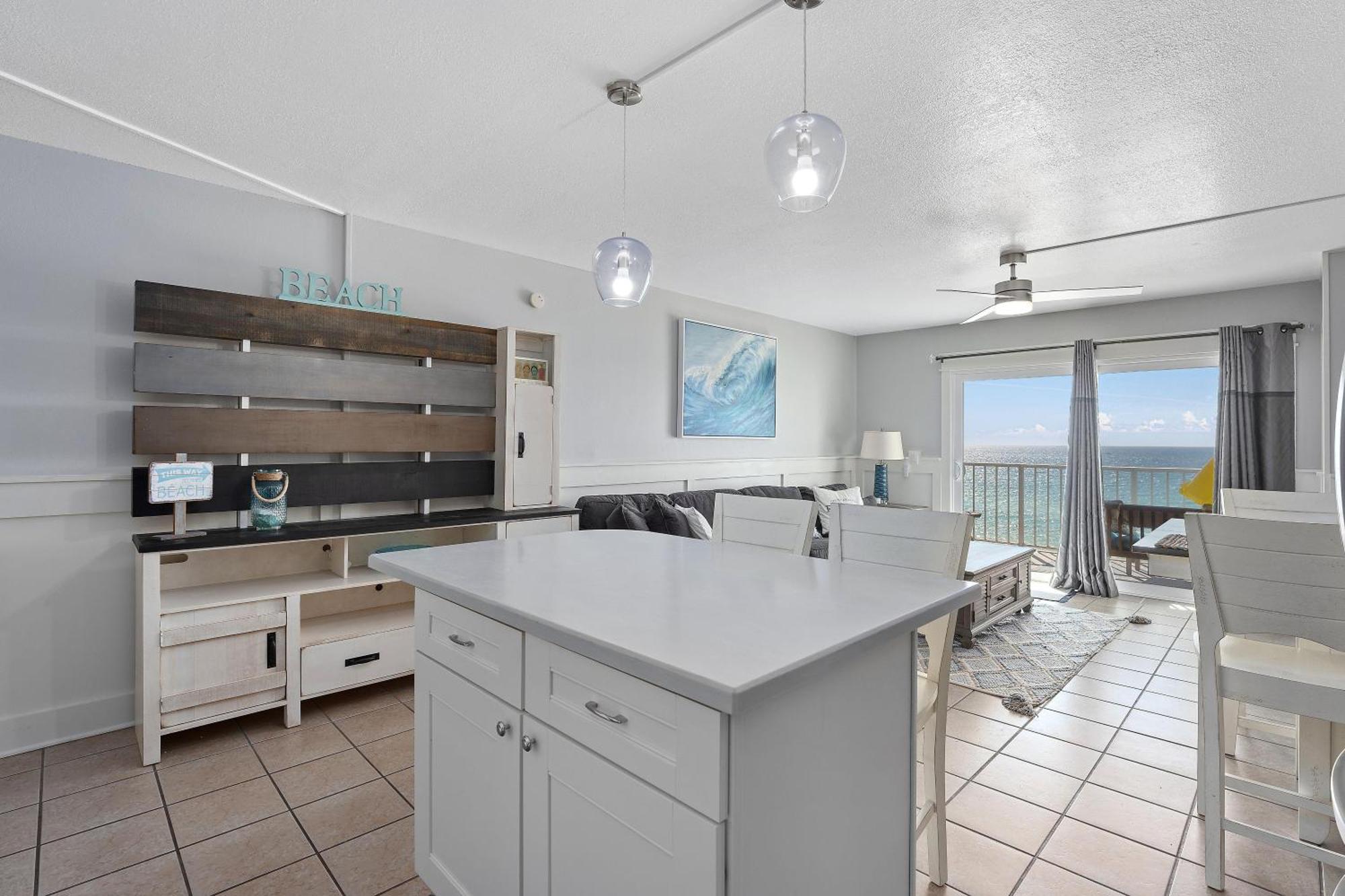 The Summit 624 Apartment