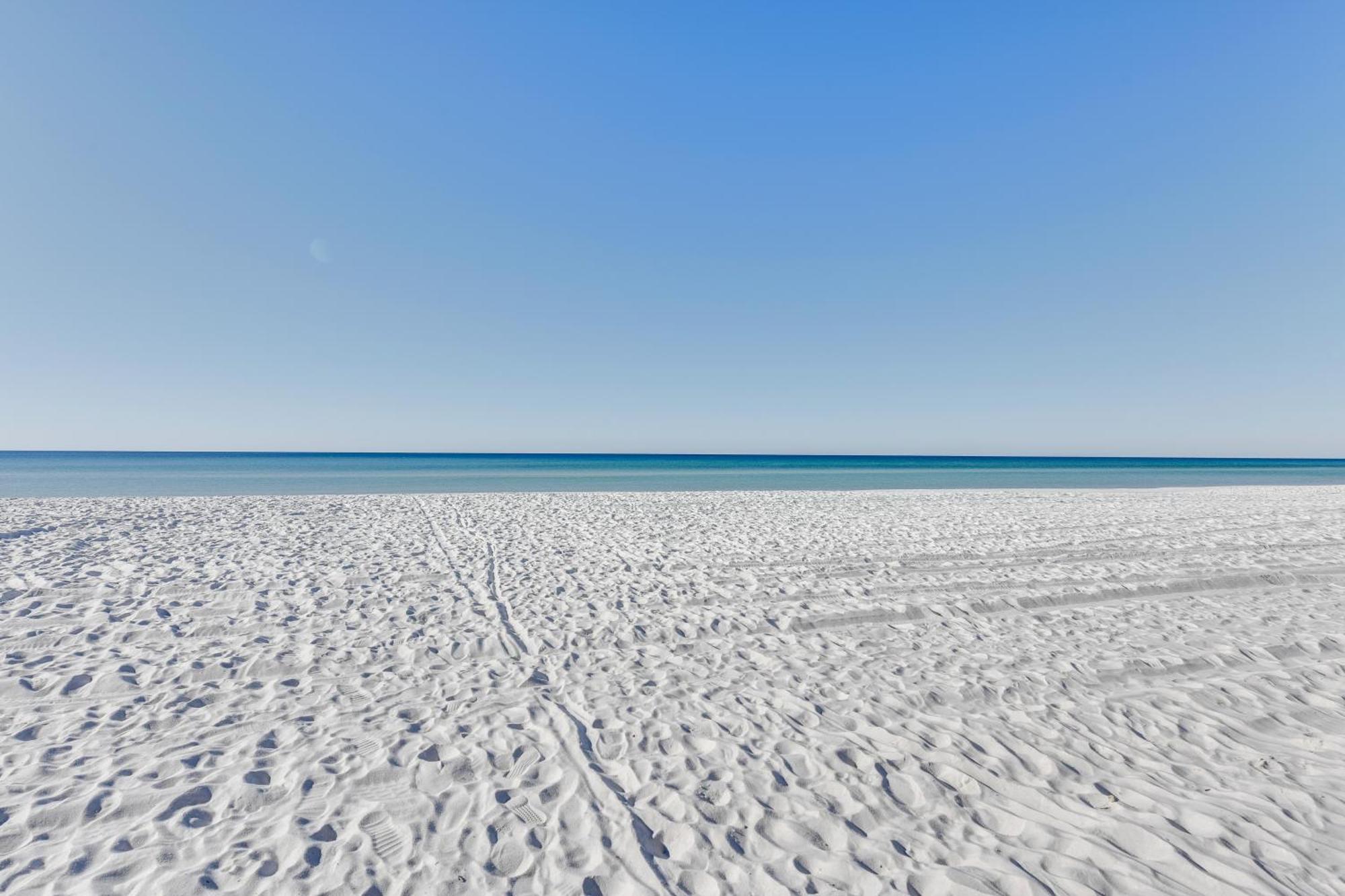 Pcb With Balcony And Gulf Views Walk To