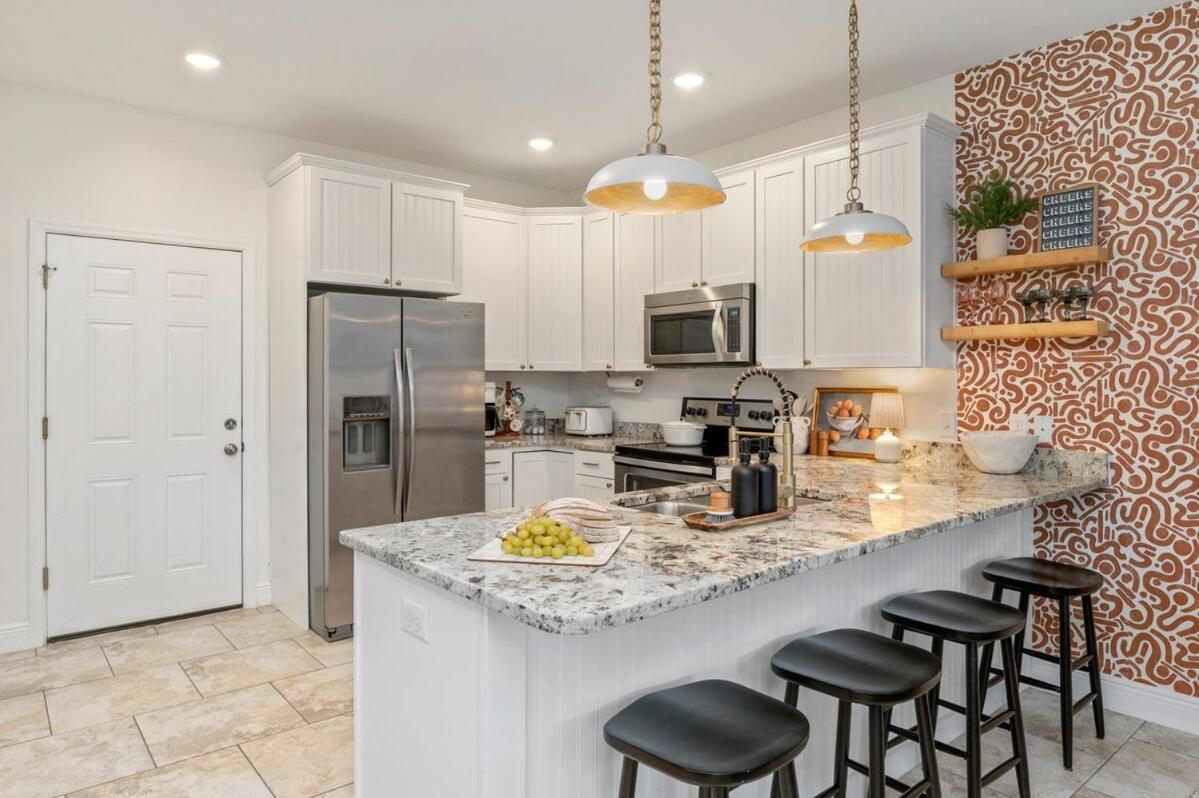 Toasted Coconut: Walk To Beach/hottub/kid Friendly Holiday home