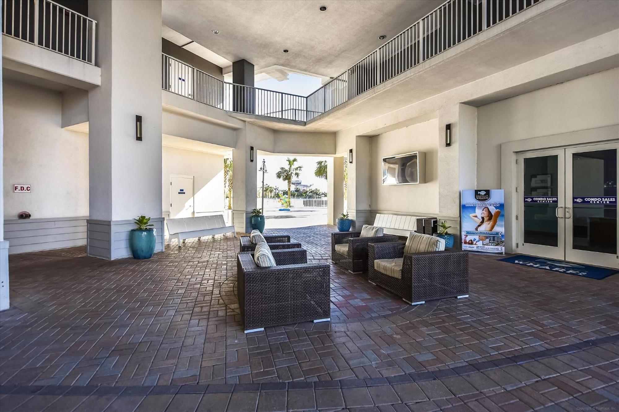 Laketown Wharf 1003, Gulf View, Sleeps 6, Free Fun! Updated! Apartment Panama City Beach