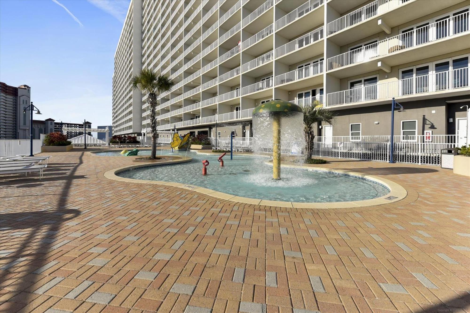 Laketown Wharf 1003, Gulf View, Sleeps 6, Free Fun! Updated!