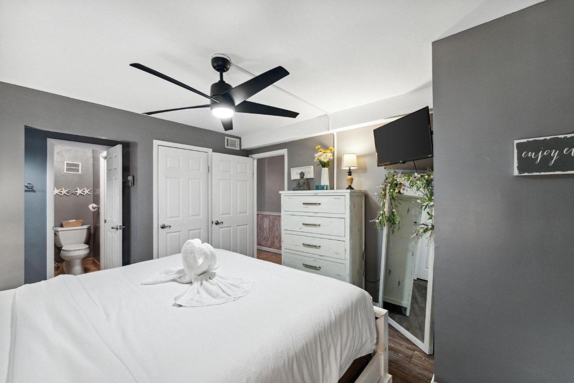 The Summit 817 Apartment *