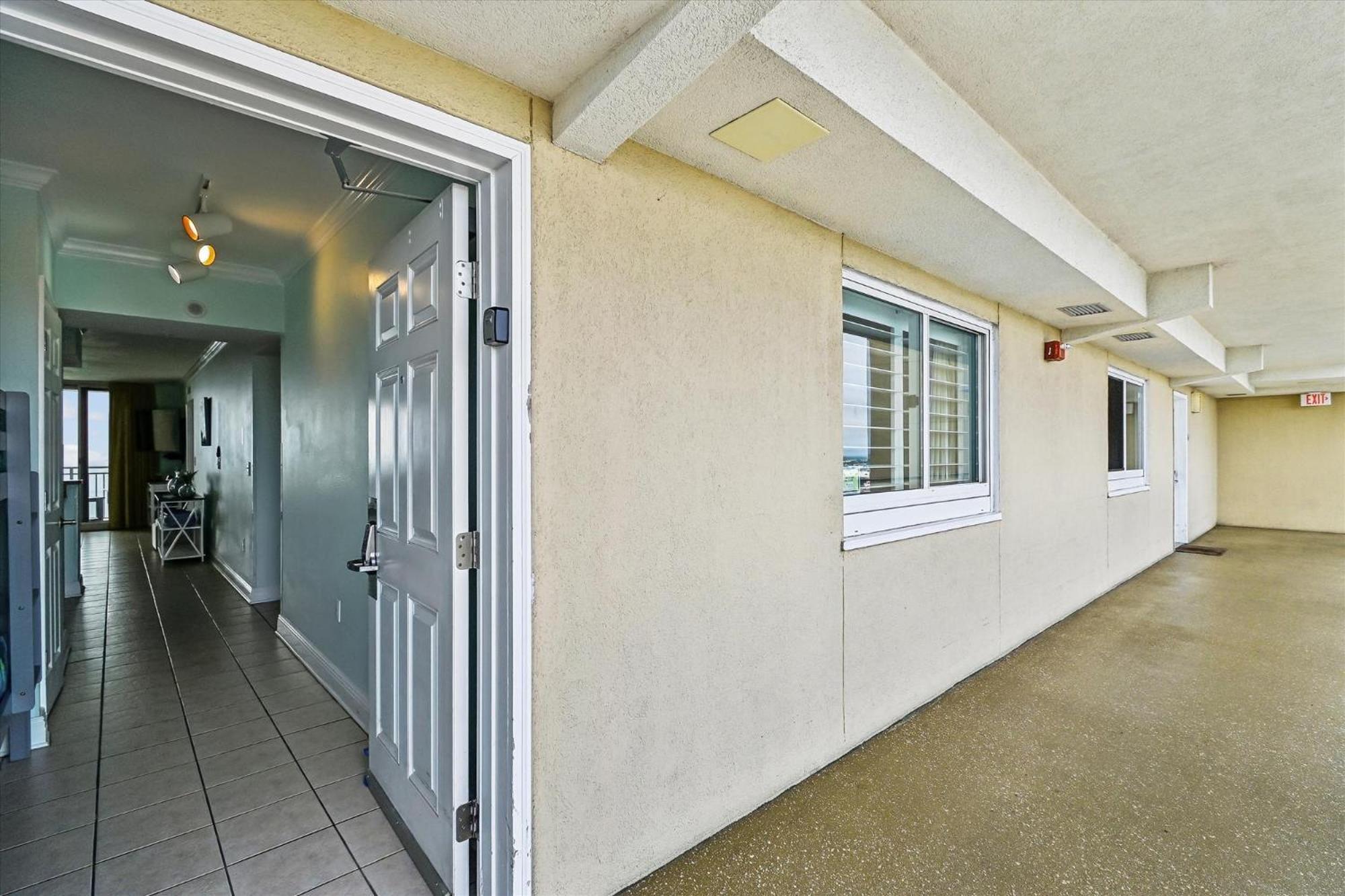 Emerald 1830 - 2 Bedroom 2 Bathbunks Sleeps 8 Apartment