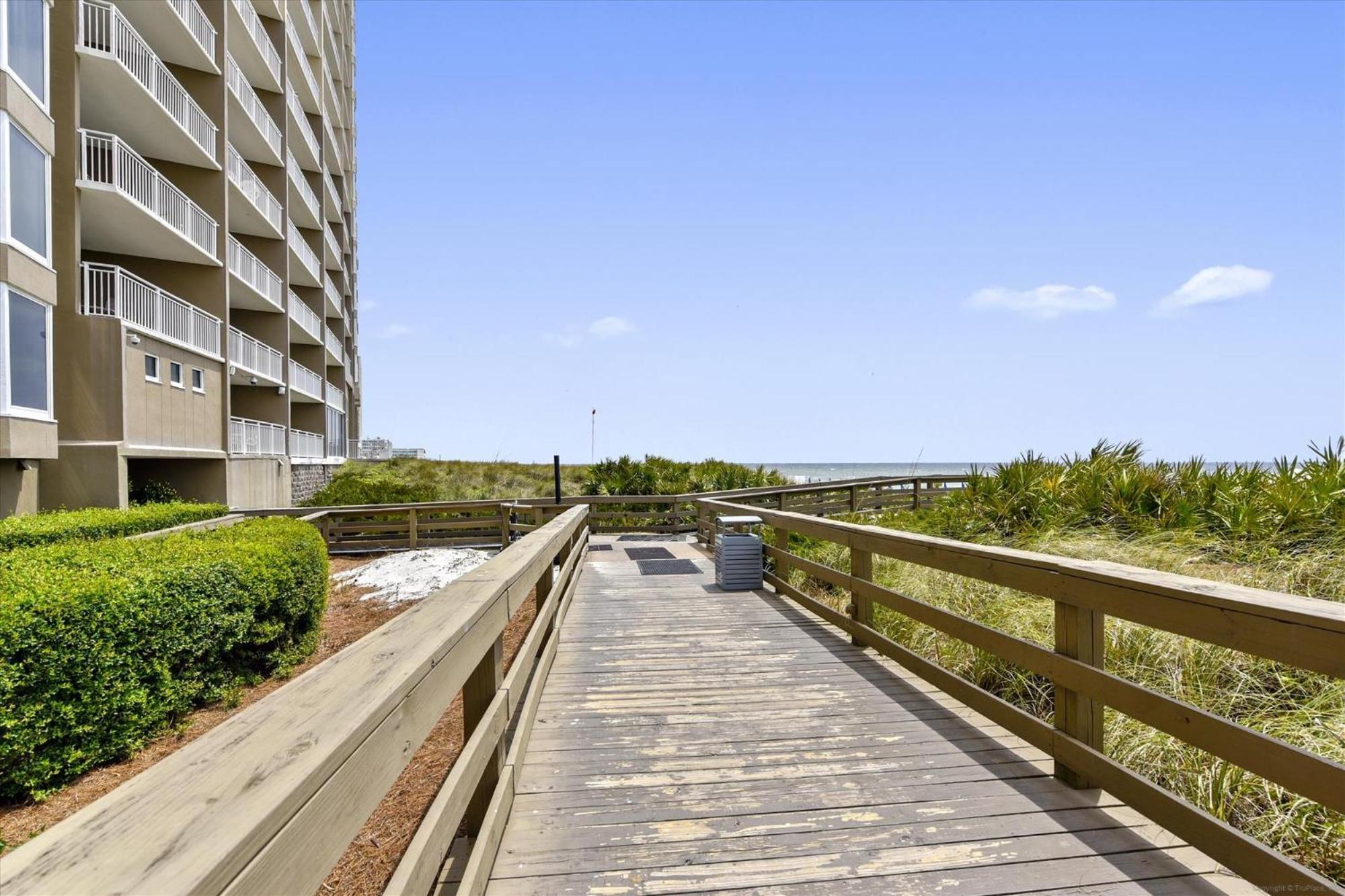Emerald 1830 - 2 Bedroom 2 Bathbunks Sleeps 8 Apartment *