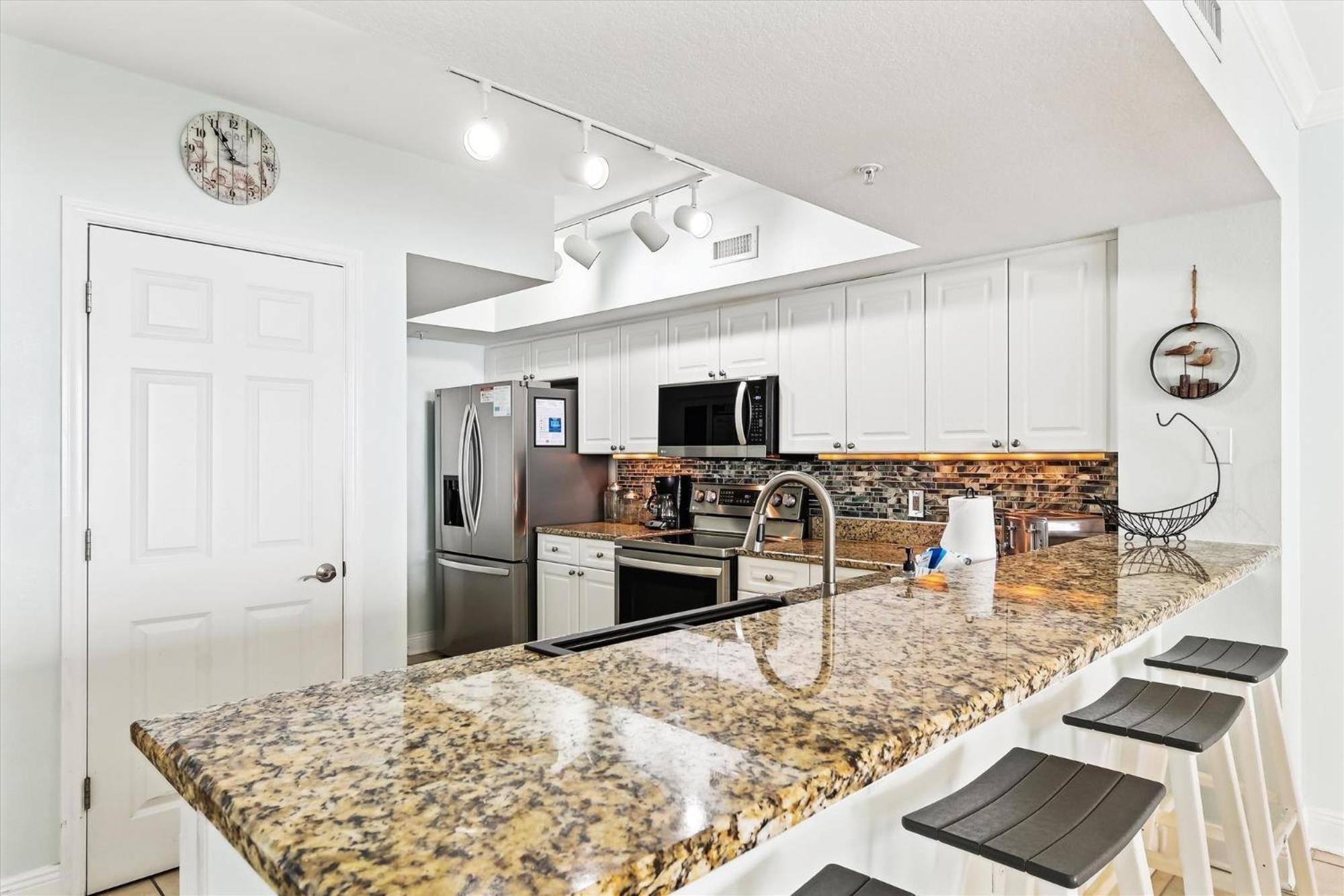 Emerald 1830 - 2 Bedroom 2 Bathbunks Sleeps 8 Panama City Beach