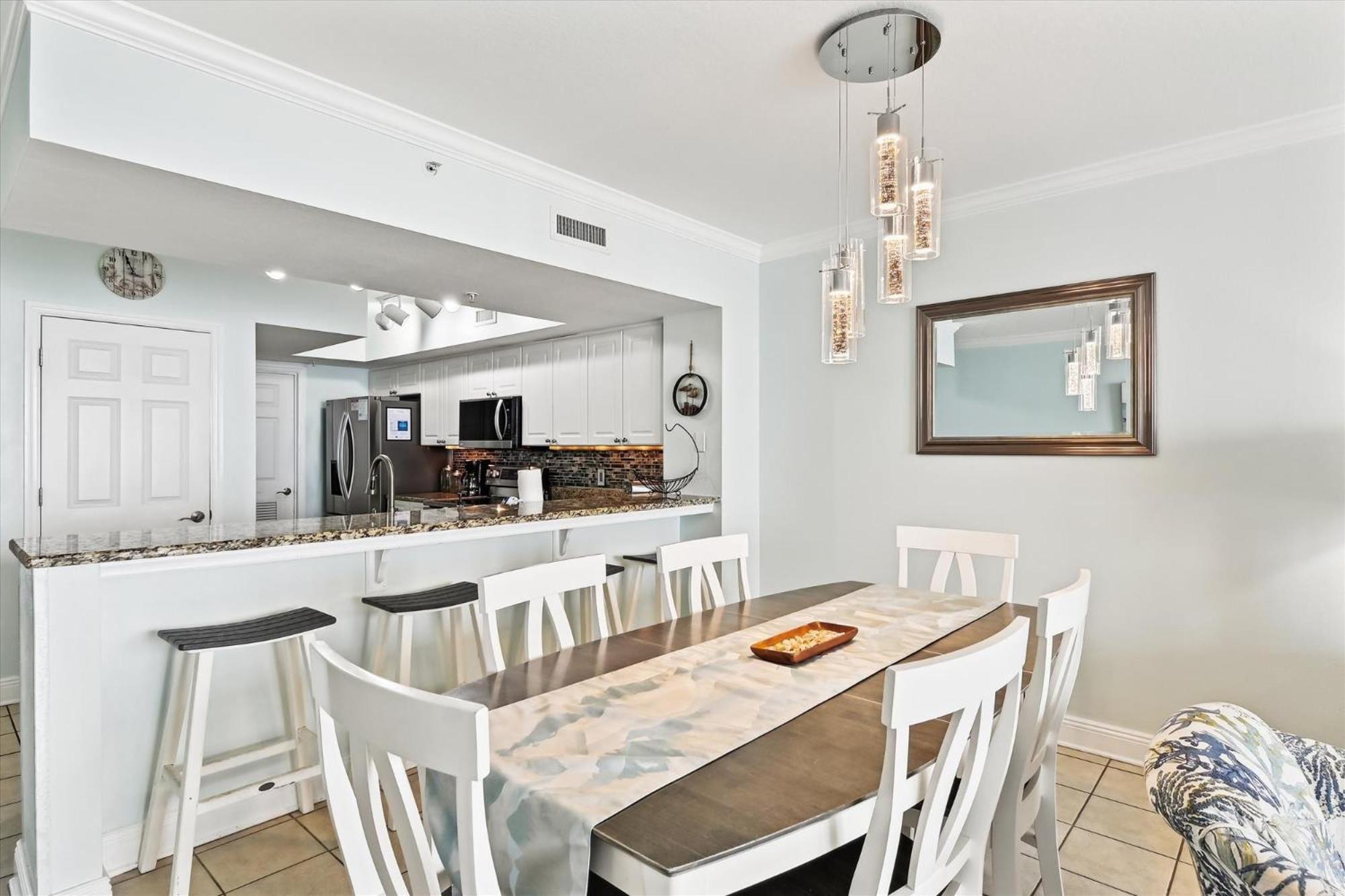 Emerald 1830 - 2 Bedroom 2 Bathbunks Sleeps 8