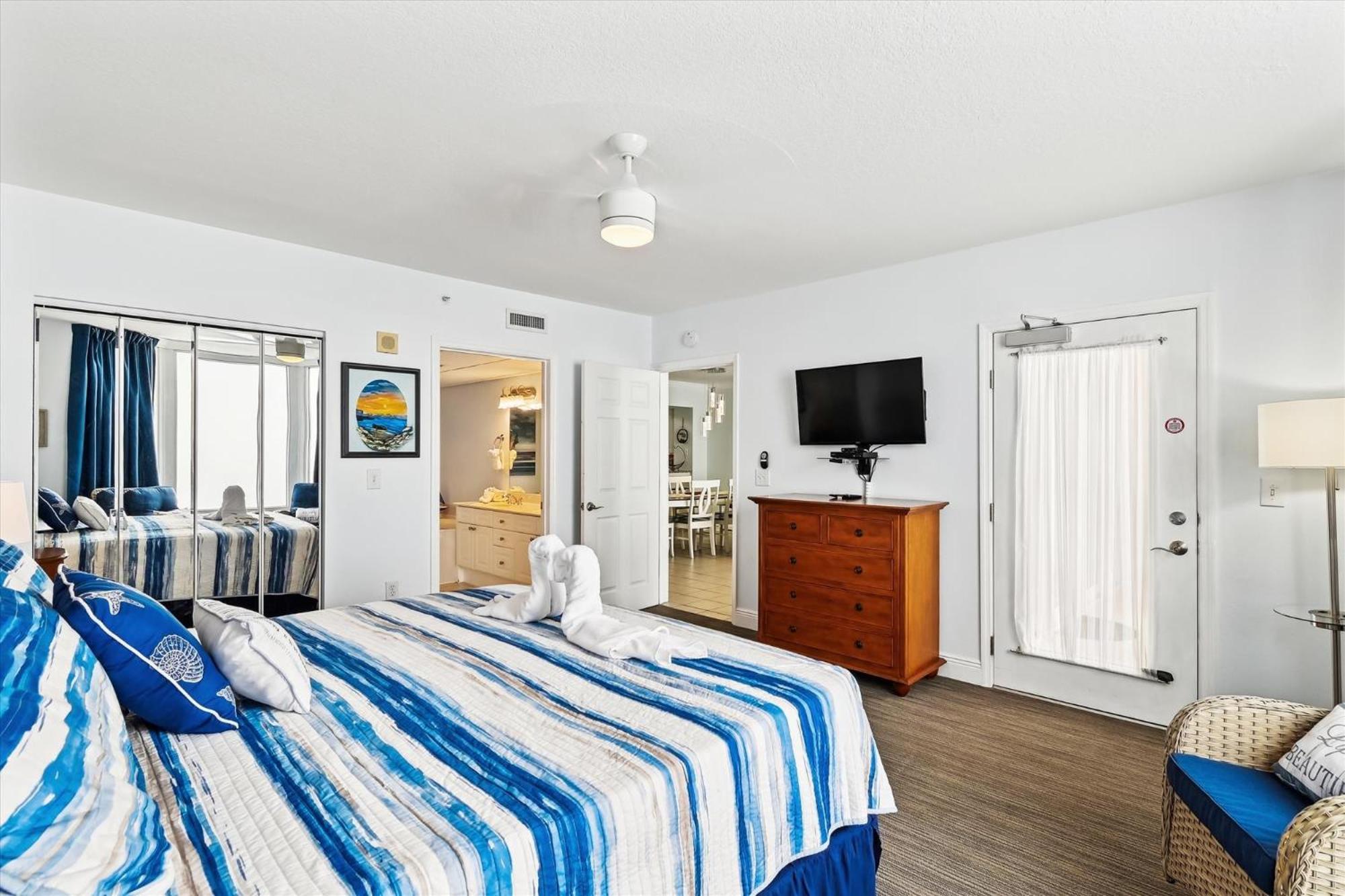 Emerald 1830 - 2 Bedroom 2 Bathbunks Sleeps 8 Apartment Panama City Beach