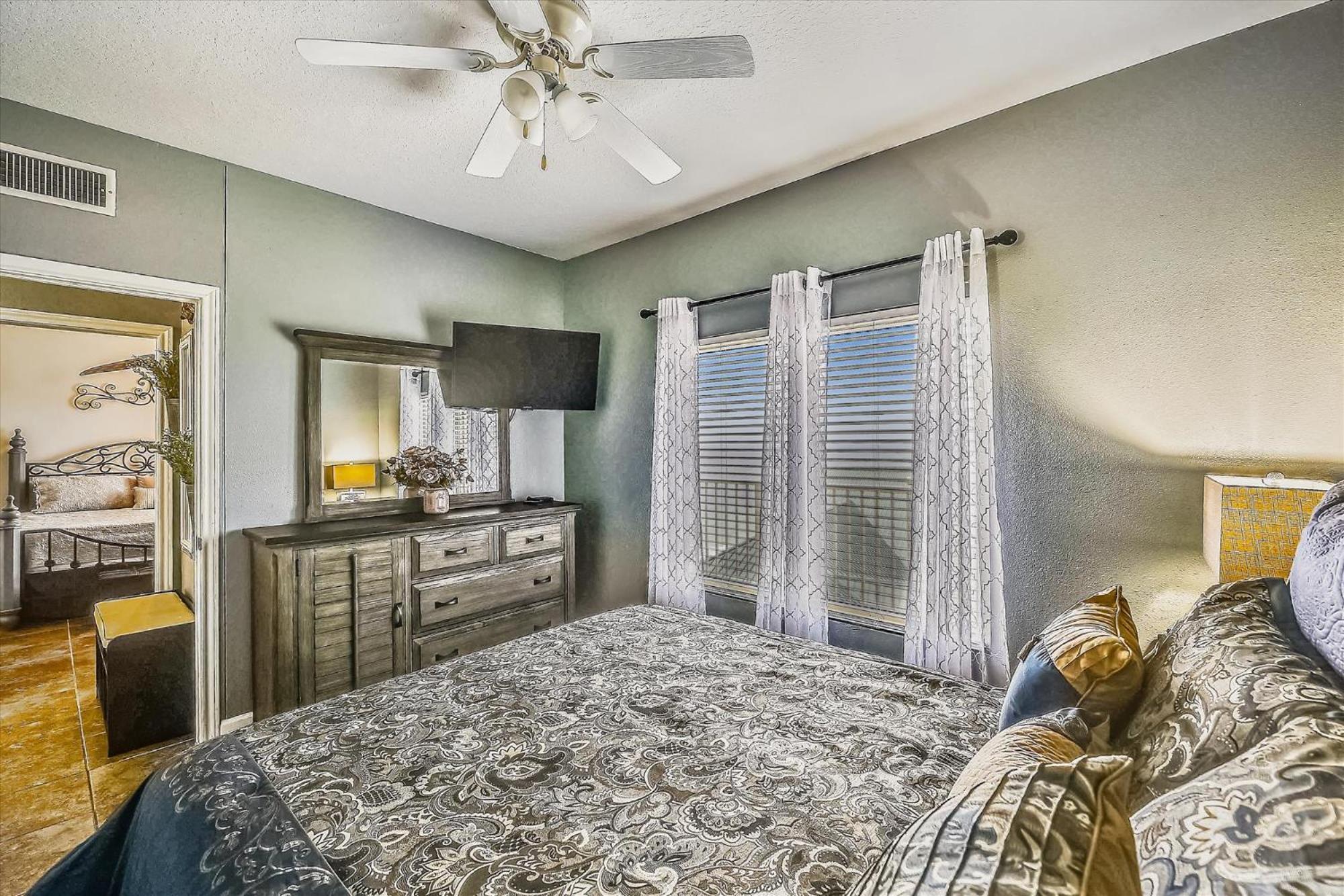 Shores Of Panama 1704 - 2 Bedroom Bunk Sleeps 8, Updated! Res, Parking
