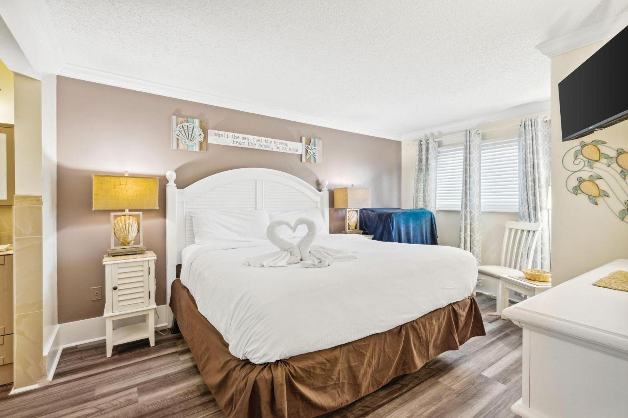 The Summit 518 Apartment