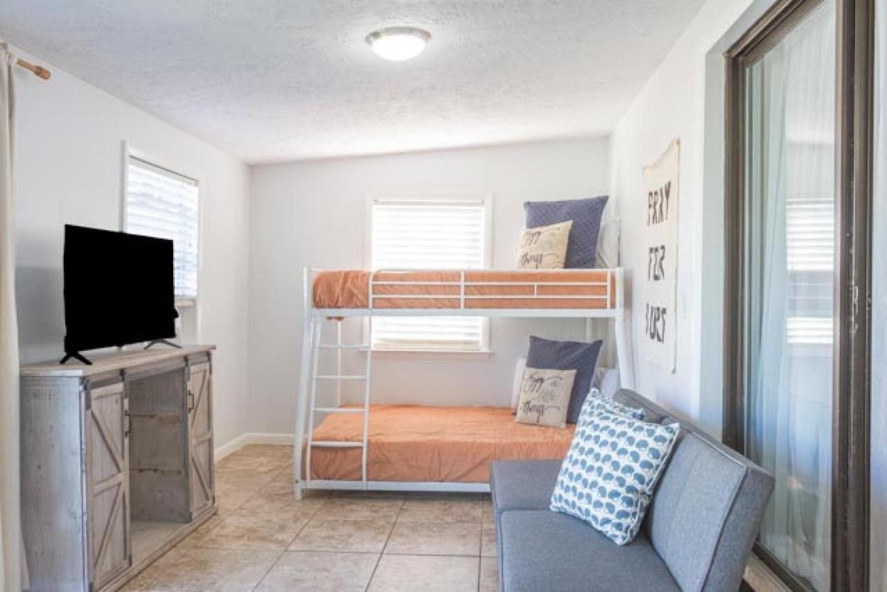 Hang Hideaway * Panama City Beach