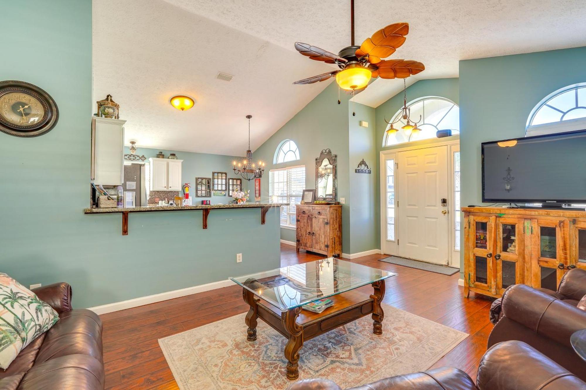 1 Mi To Gulf With Patio And Pool Access In Pcb! Holiday home *