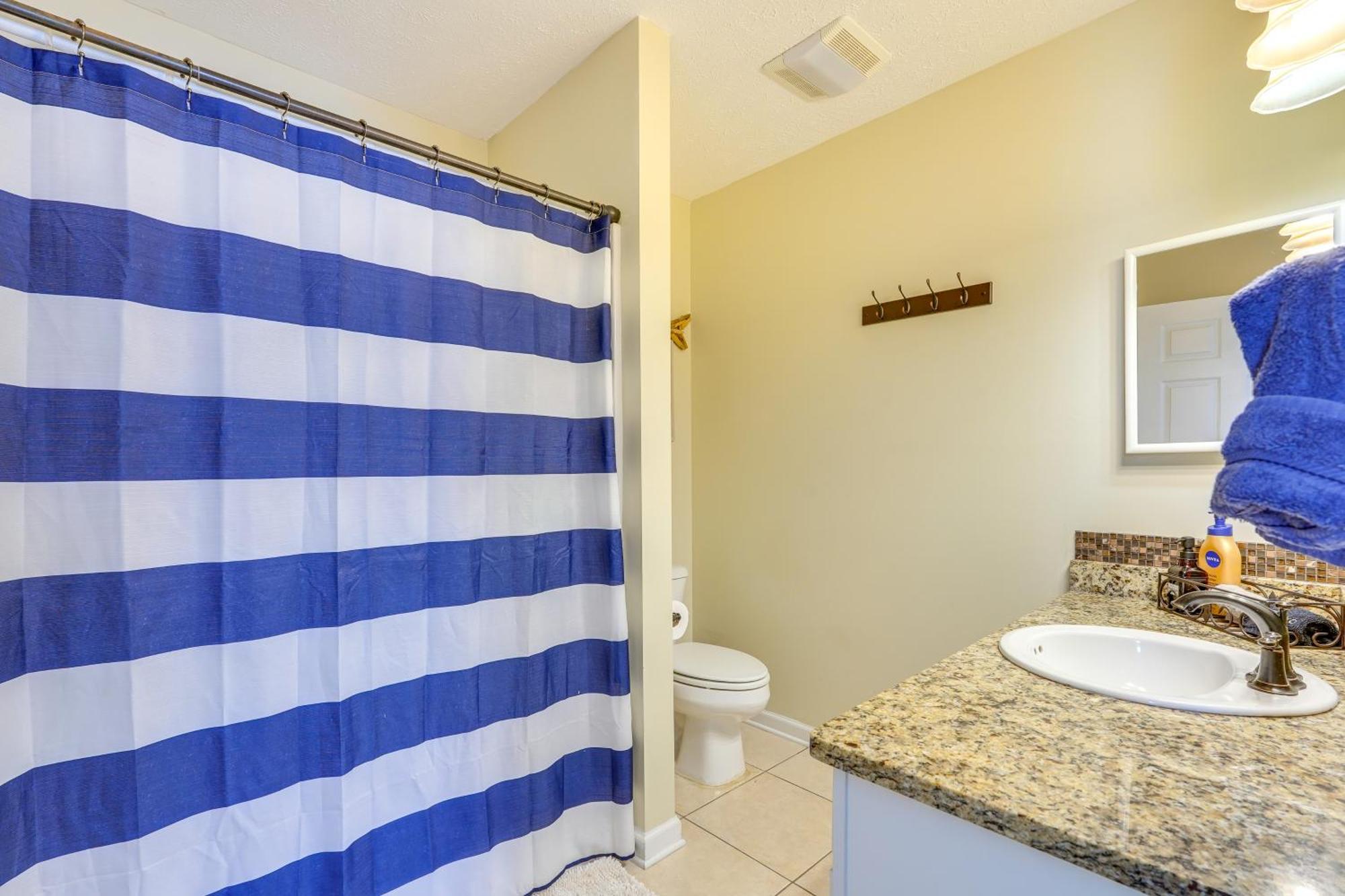 1 Mi To Gulf With Patio And Pool Access In Pcb! * Panama City Beach